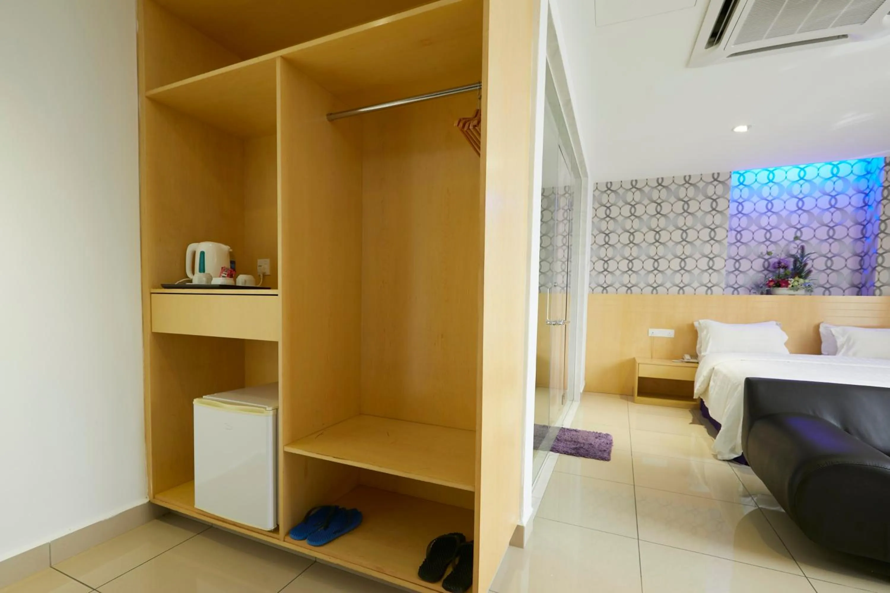 Bedroom, Bed in East Sun Hotel Sekinchan Self Check In