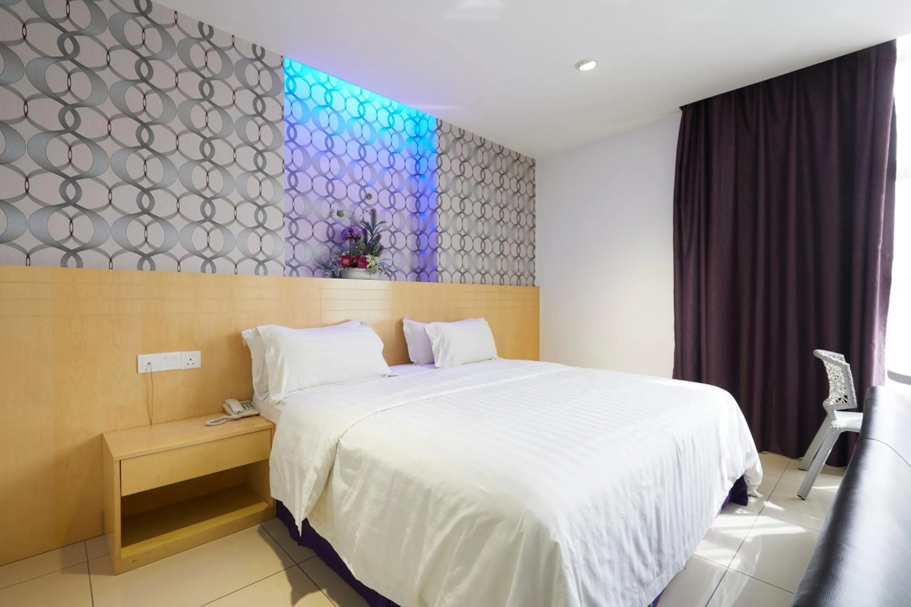 Bedroom, Bed in East Sun Hotel Sekinchan Self Check In