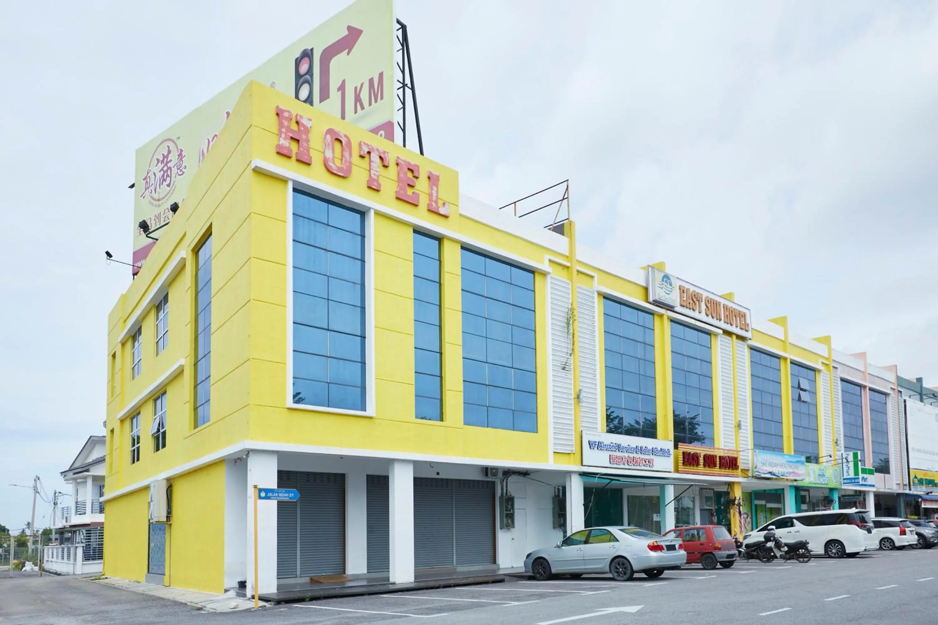 Property building in East Sun Hotel Sekinchan Self Check In