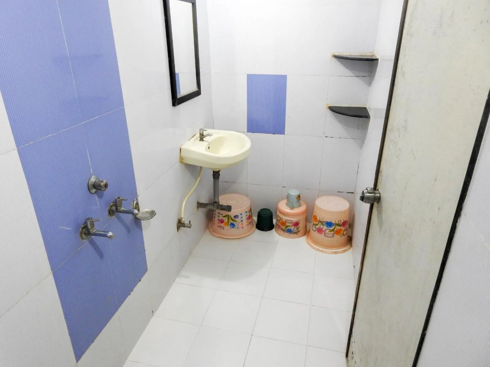 Hotel Shri Sai Darshan