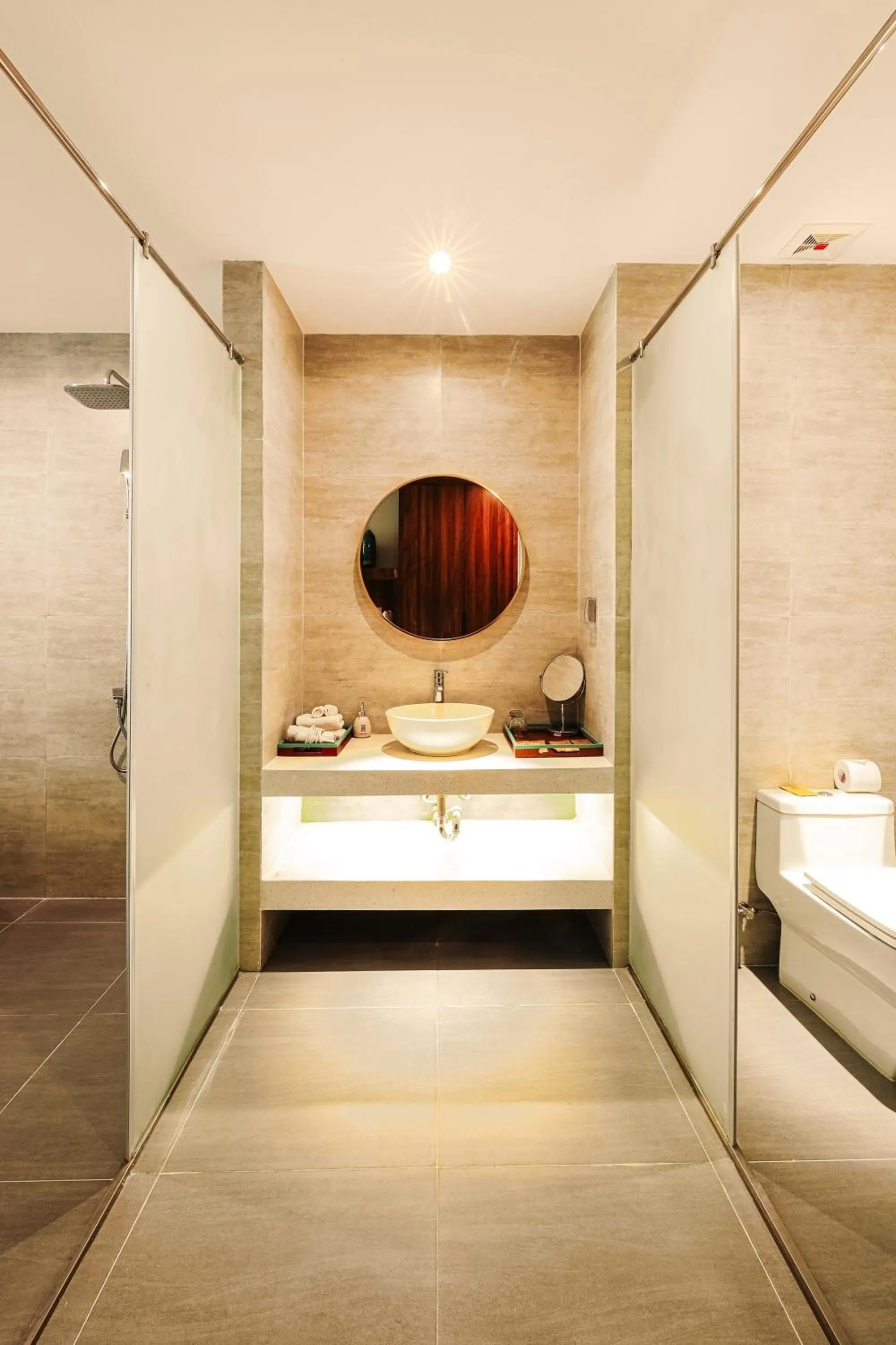 Toilet in Hoi An Memories Resort & Spa