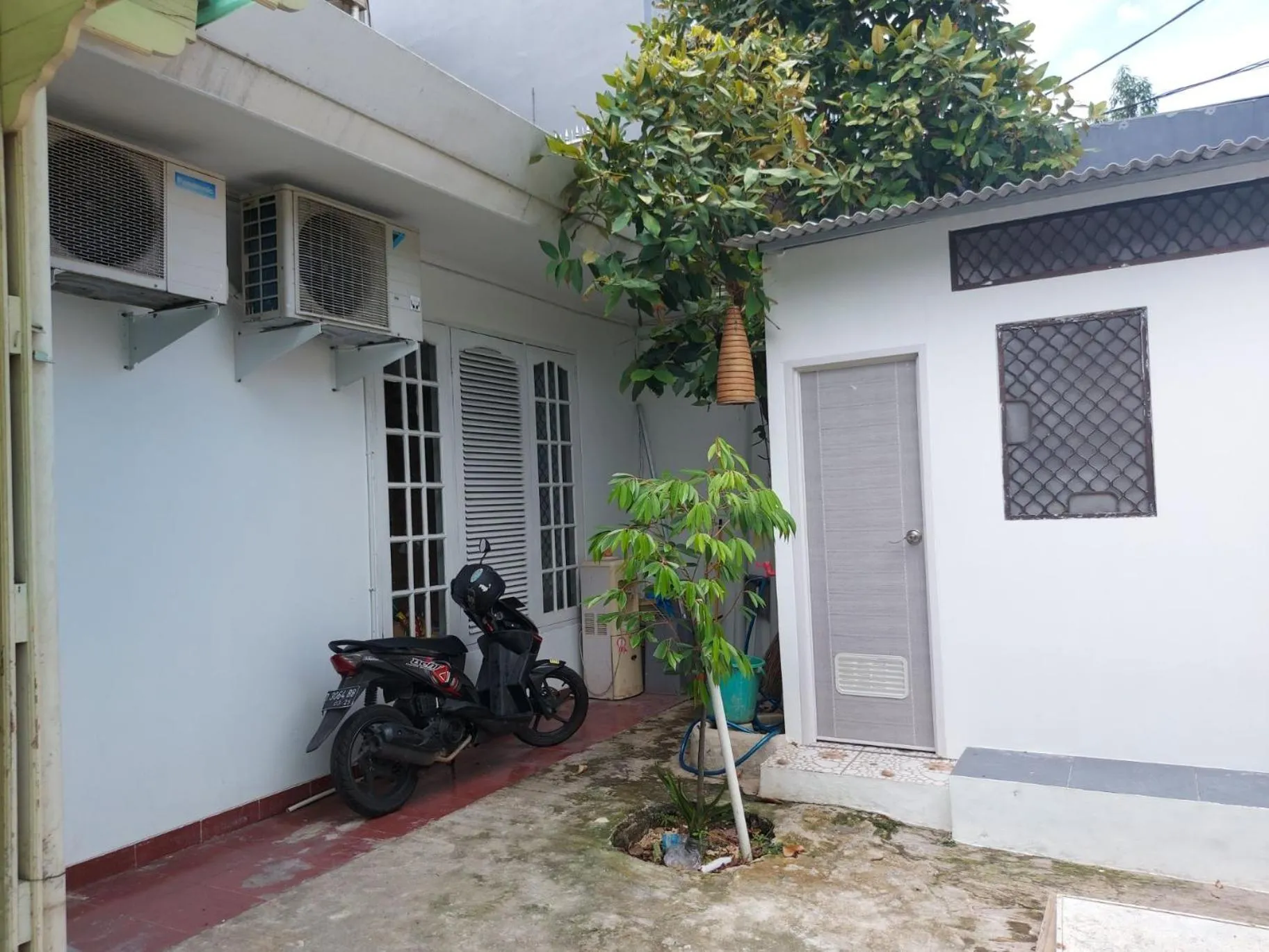 Property building in Eiffel Residence Tarakan - Female Only