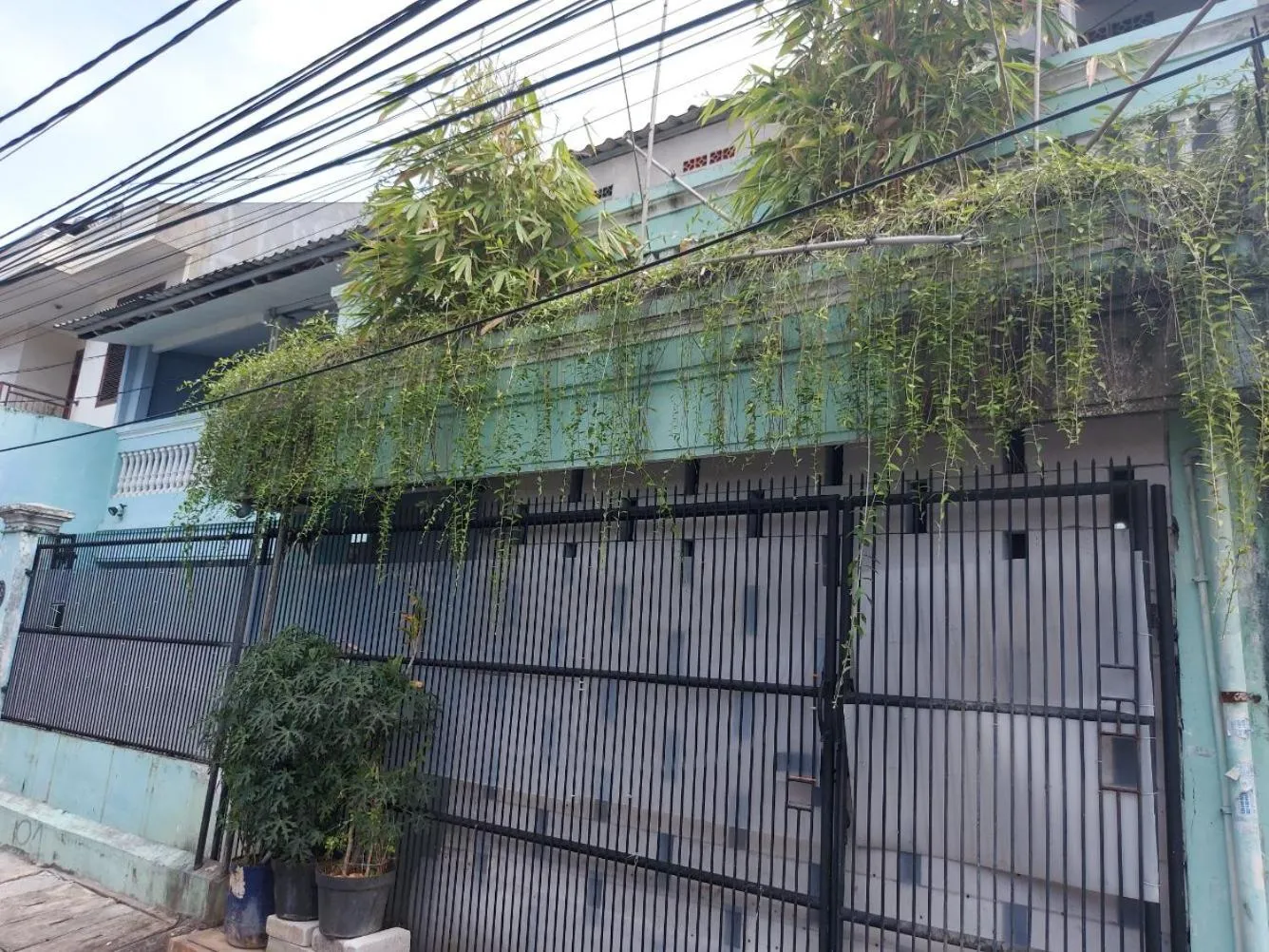 Eiffel Residence Petojo - Female Only