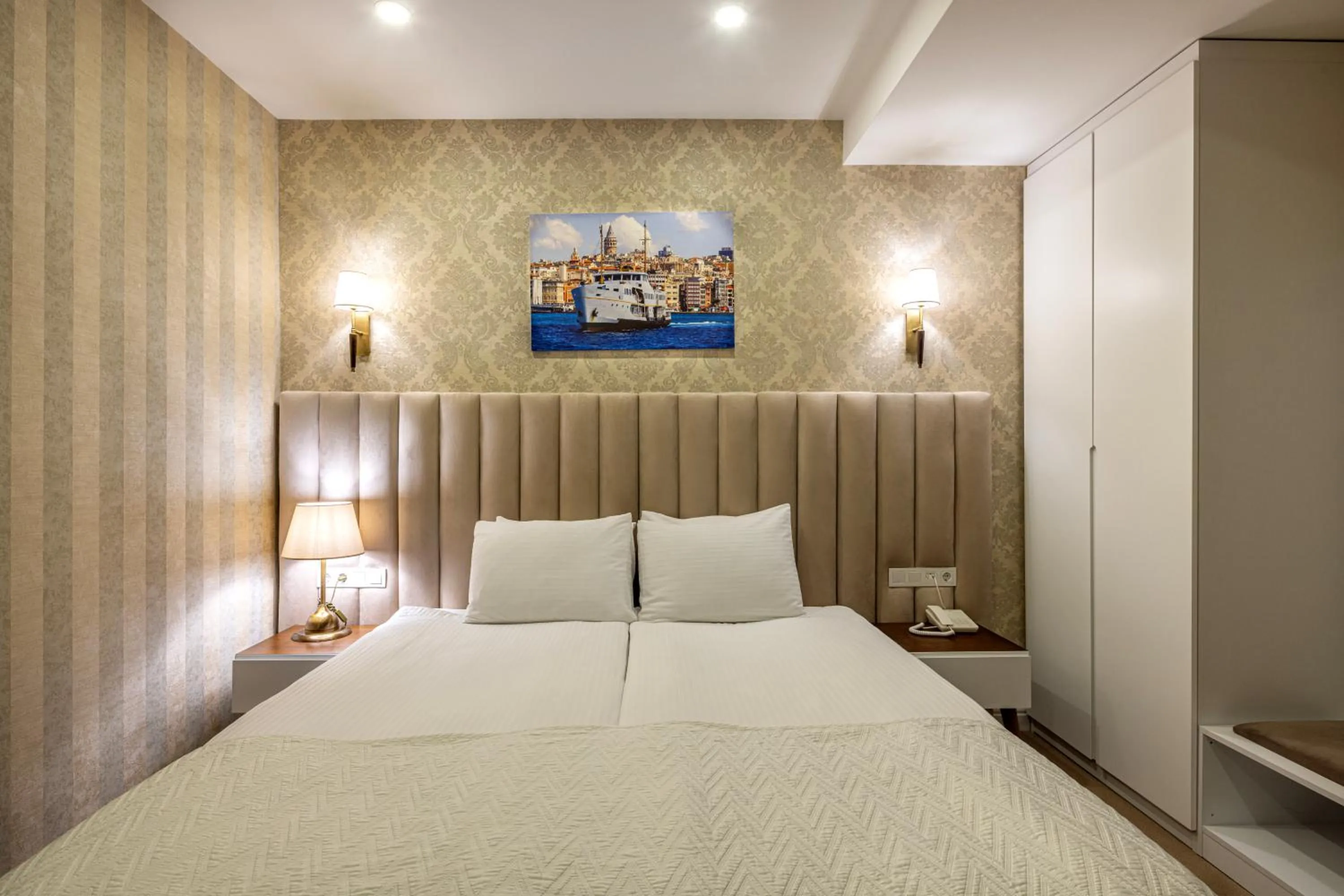 Bed in Mr BEYAZ HOTEL