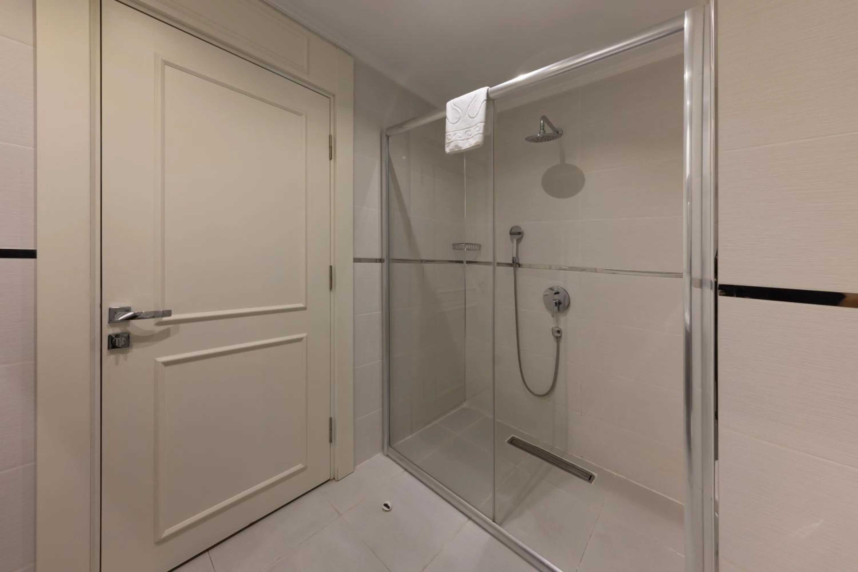 Bathroom in Mr BEYAZ HOTEL