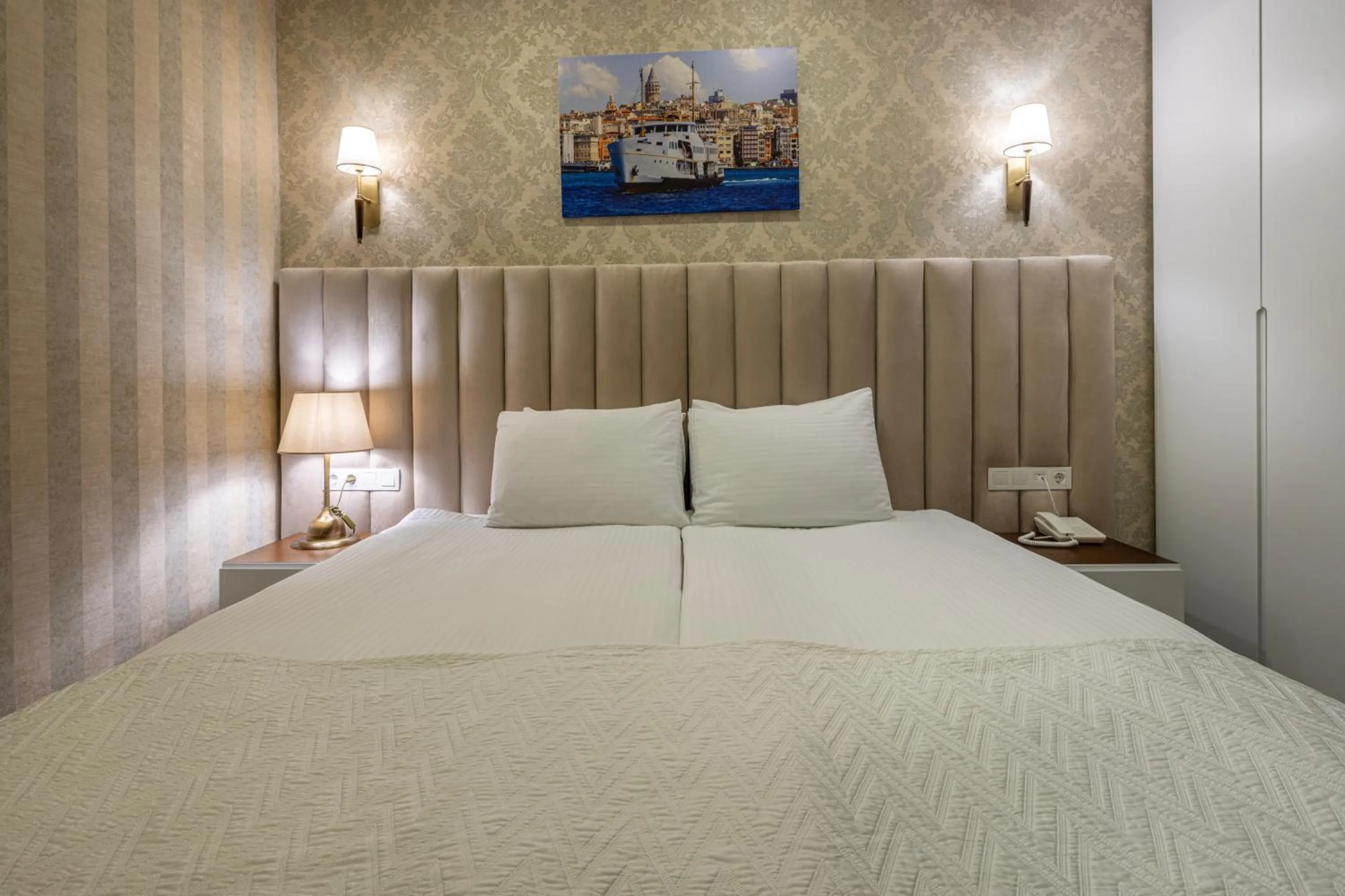 Bed in Mr BEYAZ HOTEL