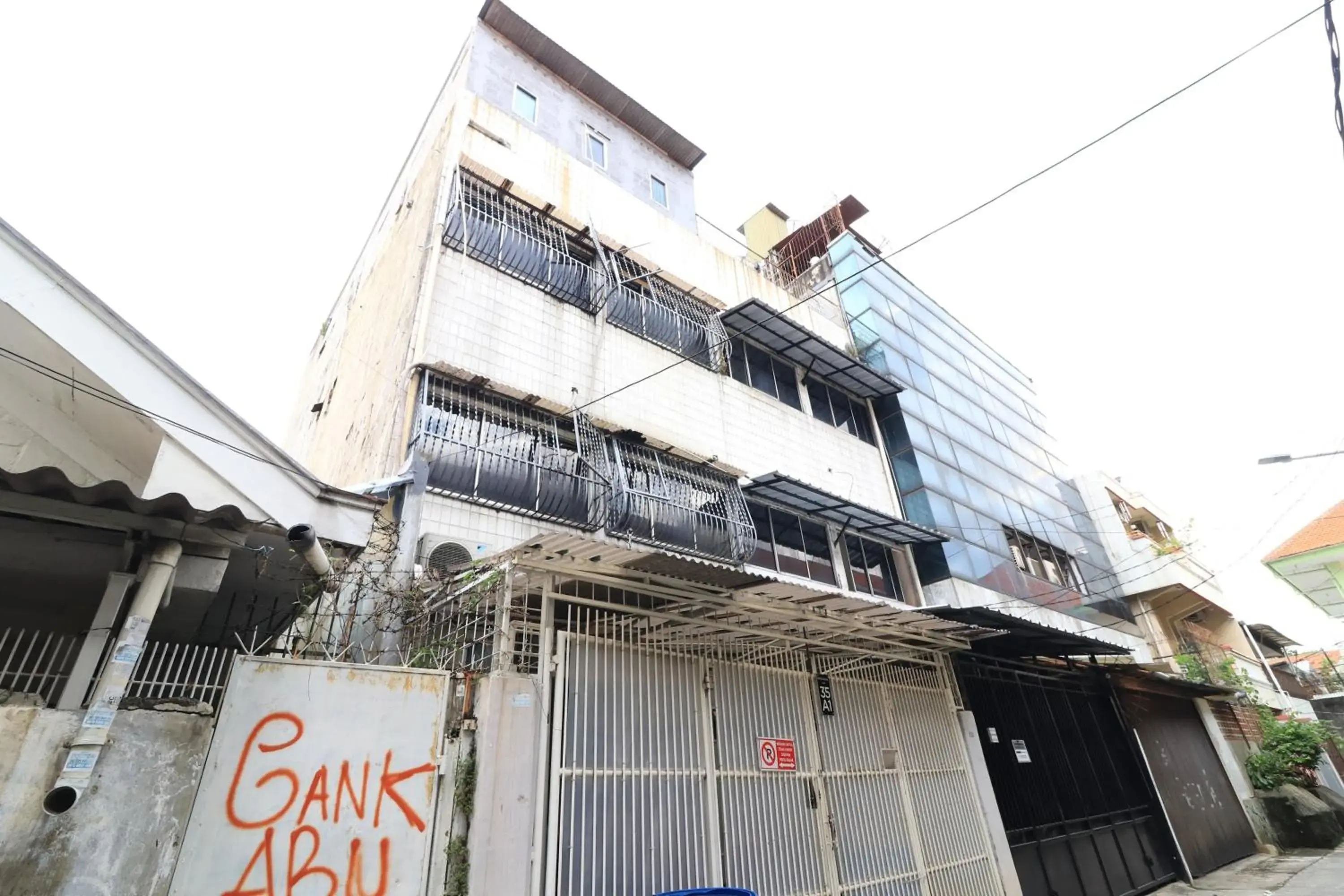 Eiffel Residence Batu Tulis 35A1 - Female Only Eiffel Residence Batu Tulis 35A1 - Female Only