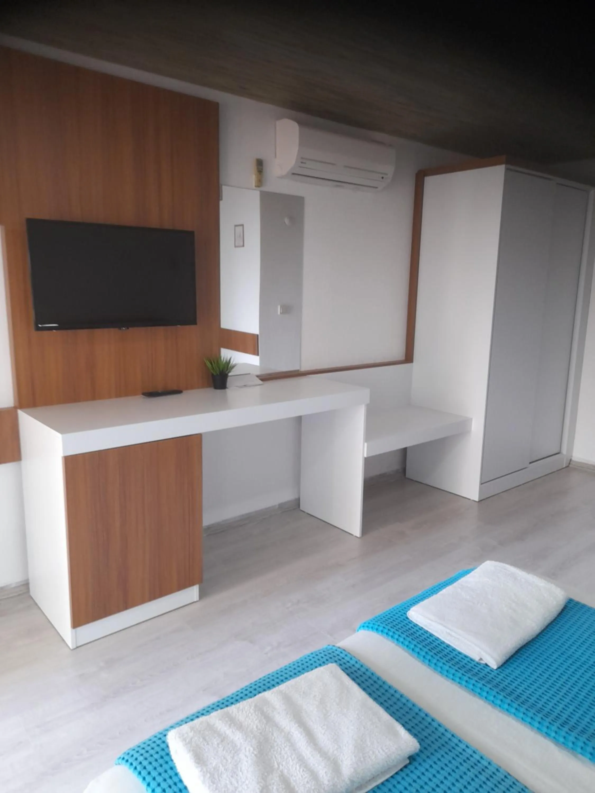 TV and multimedia in Esmeralda Butik Hotel