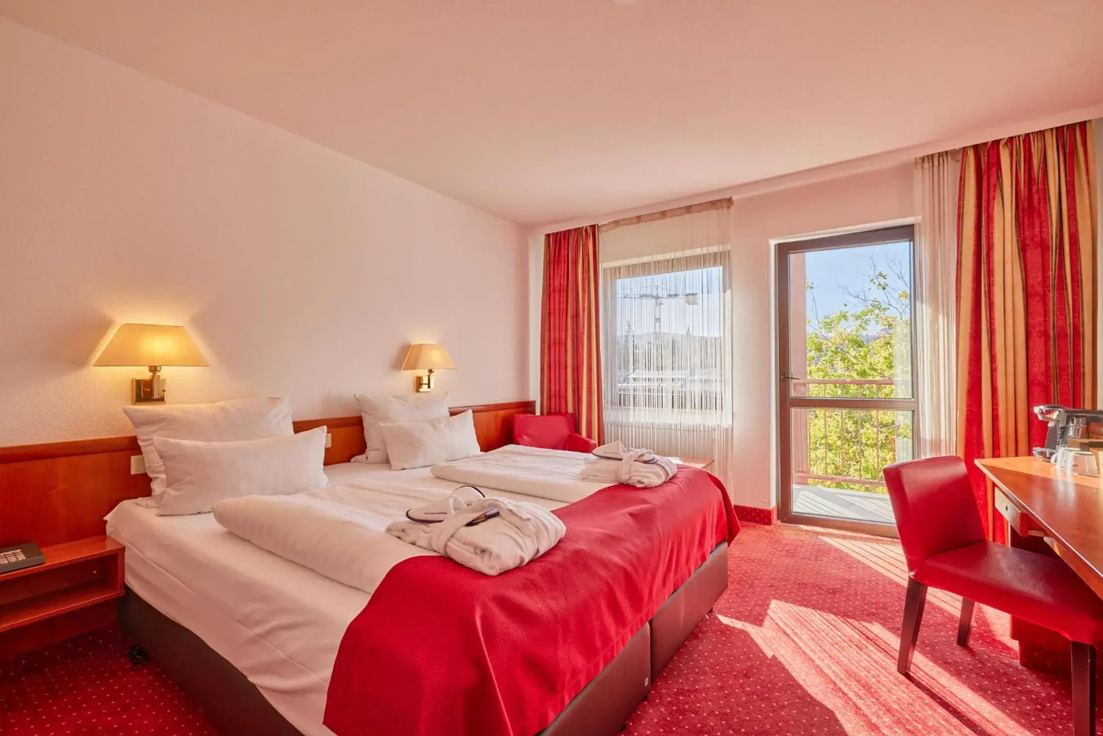 Bedroom, Bed in Mercure Hotel Bad Duerkheim An Den Salinen Bedroom, Bed in Mercure Hotel Bad Duerkheim An Den Salinen