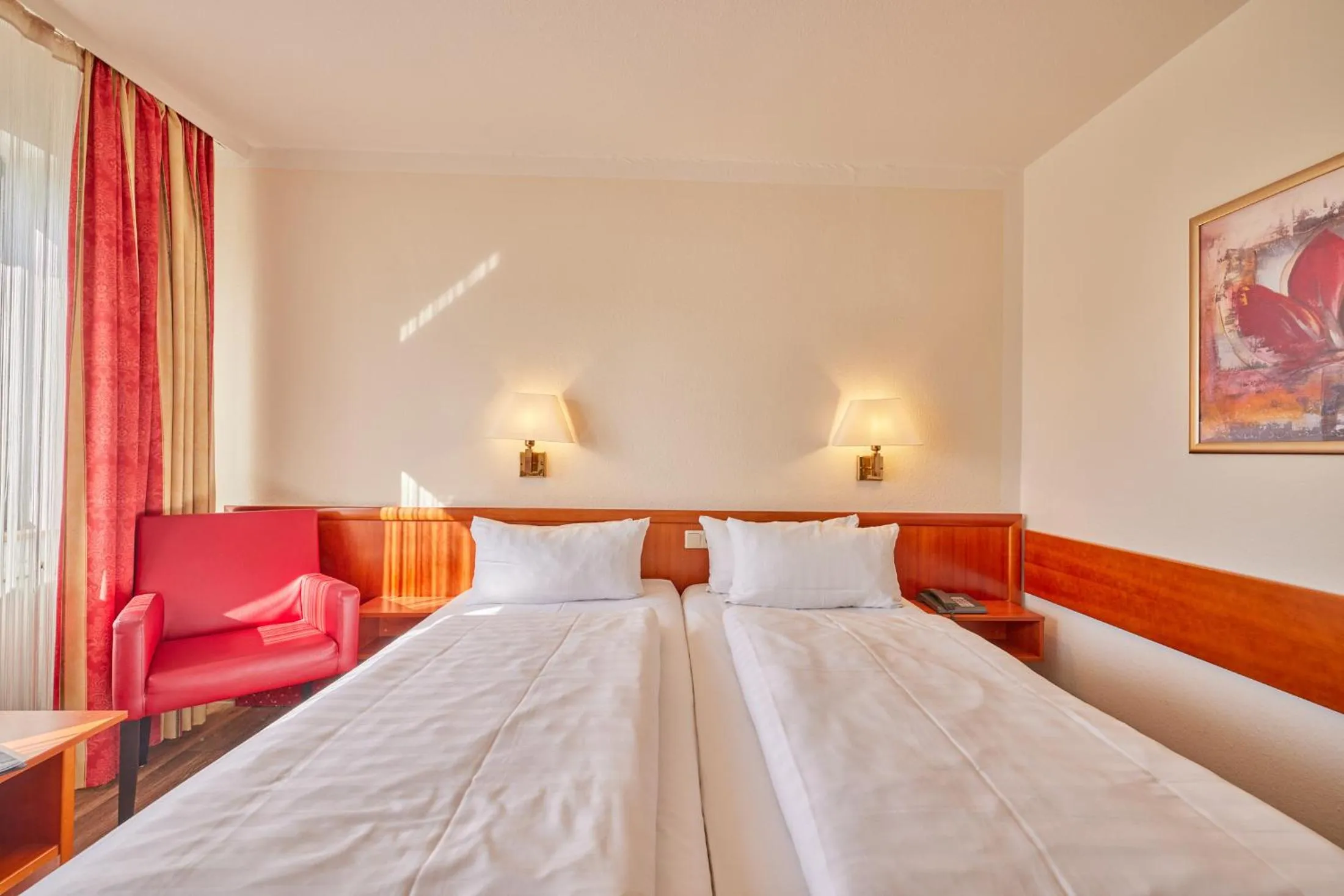 Bedroom, Bed in Mercure Hotel Bad Duerkheim An Den Salinen