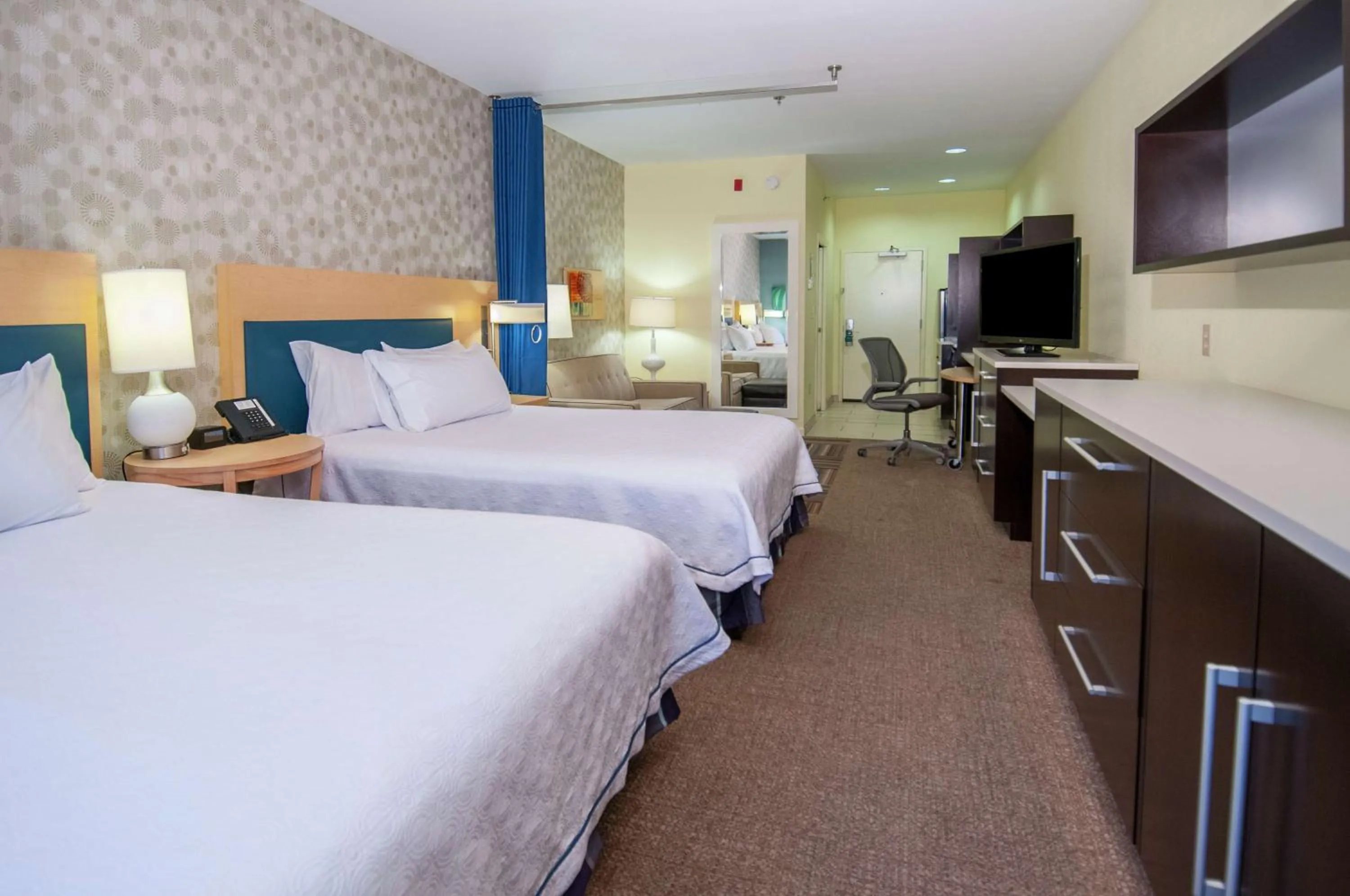 Bedroom, Bed in Home2 Suites by Hilton Ridgeland