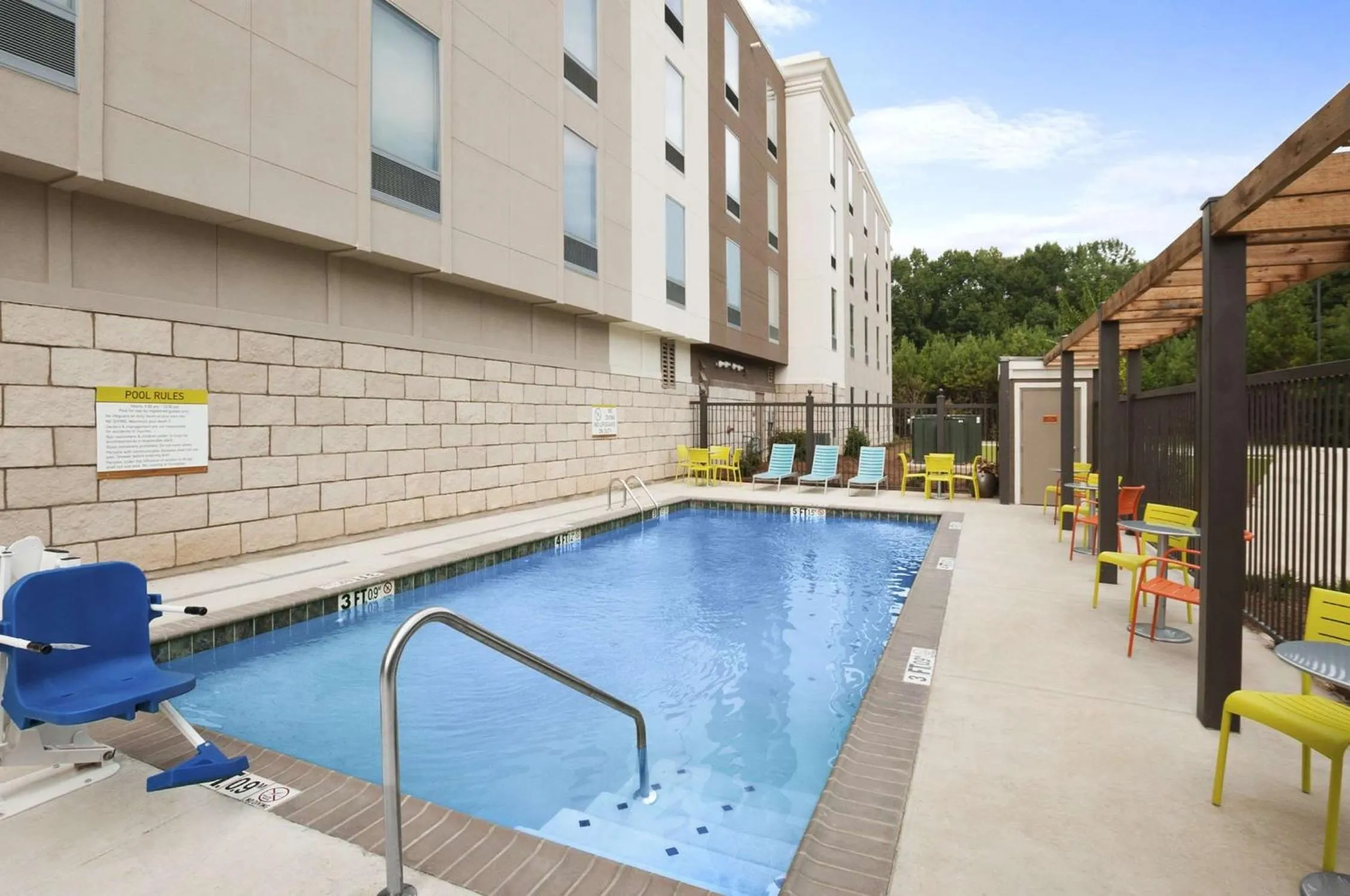 Pool view in Home2 Suites by Hilton Ridgeland