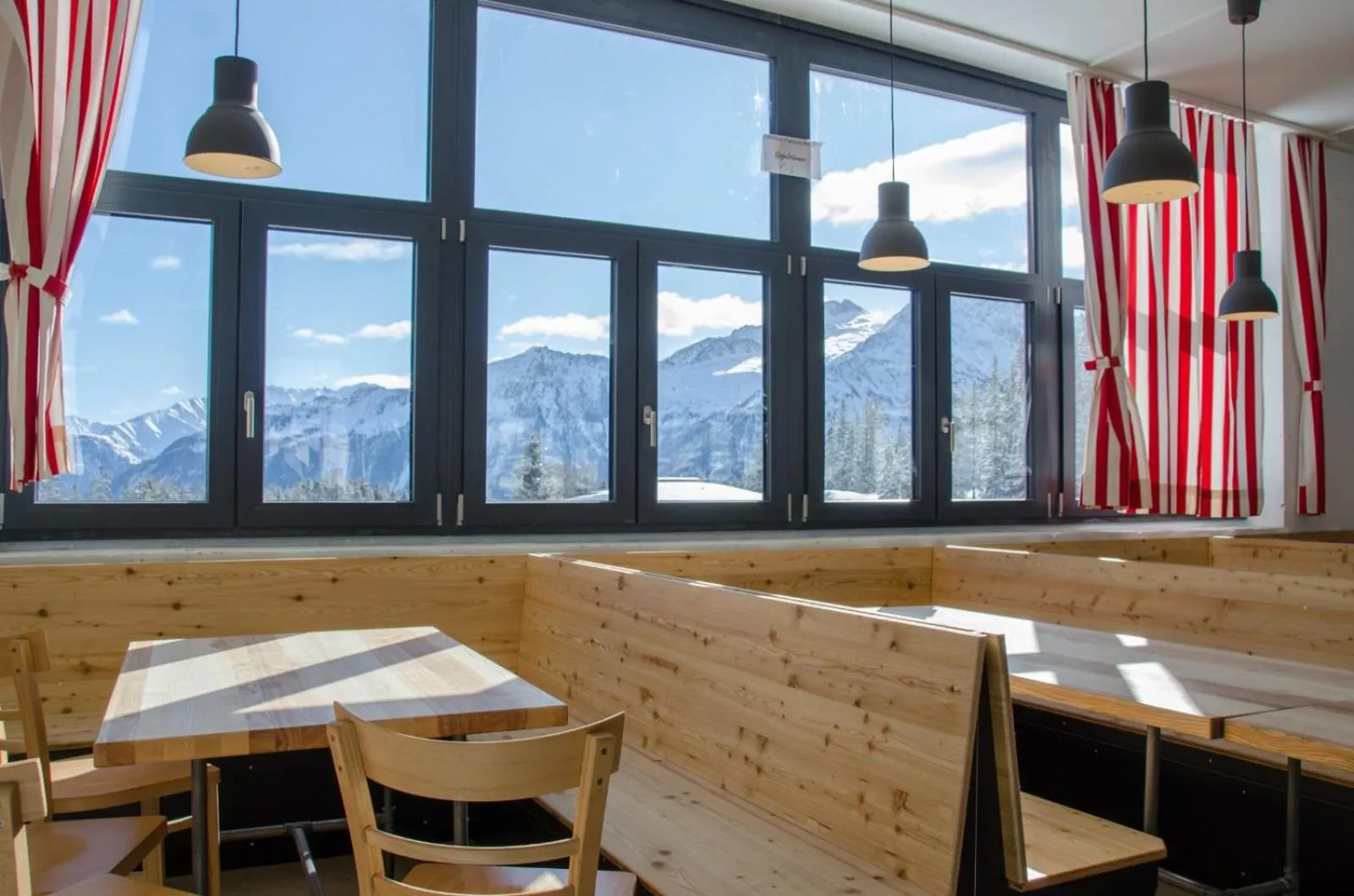Restaurant/places to eat in Jugendgästehaus Gerlosplatte