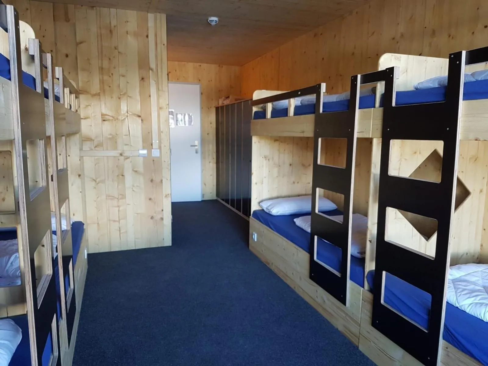 bunk bed, Bed in Jugendgästehaus Gerlosplatte
