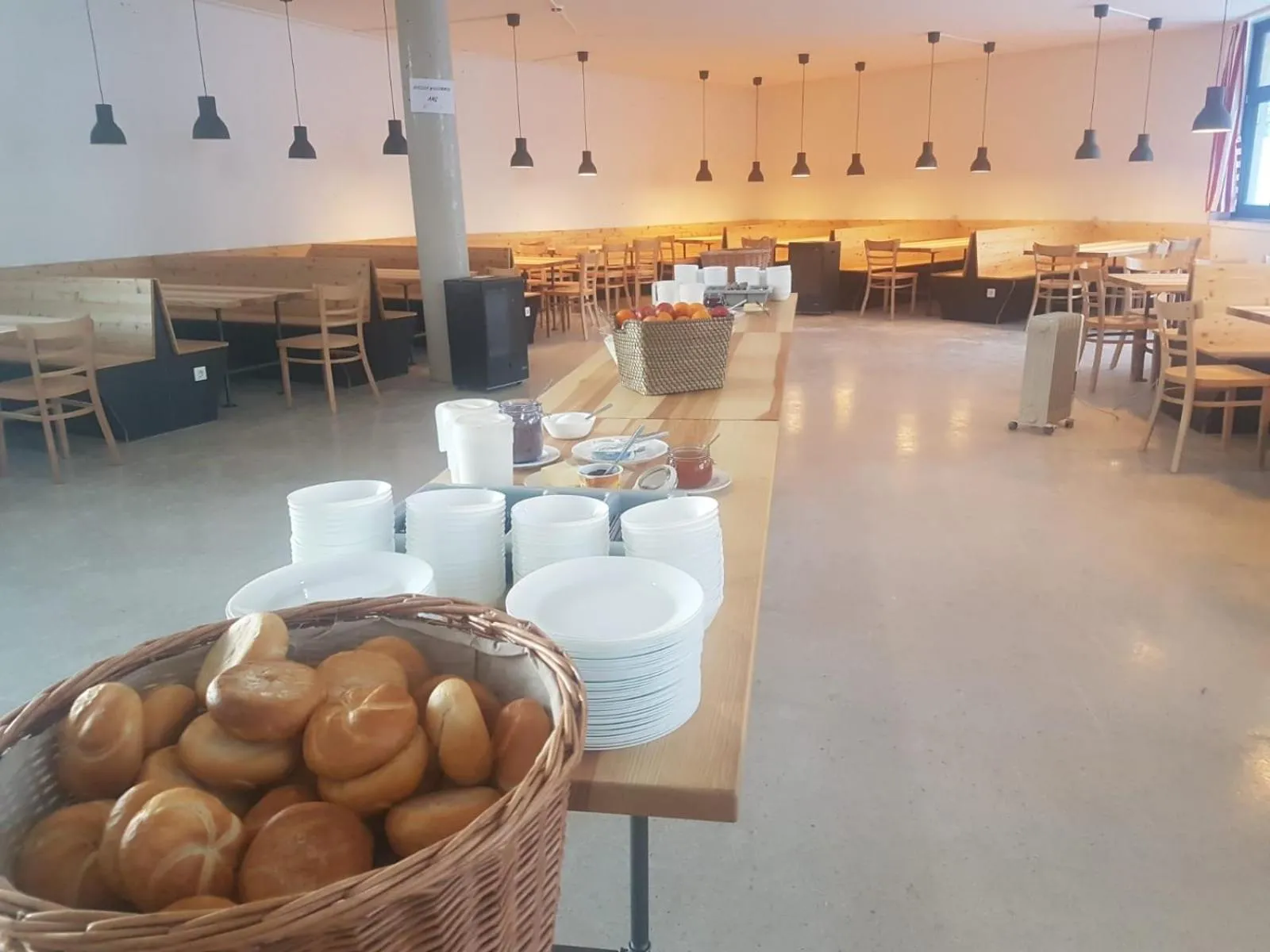 Restaurant/places to eat in Jugendgästehaus Gerlosplatte