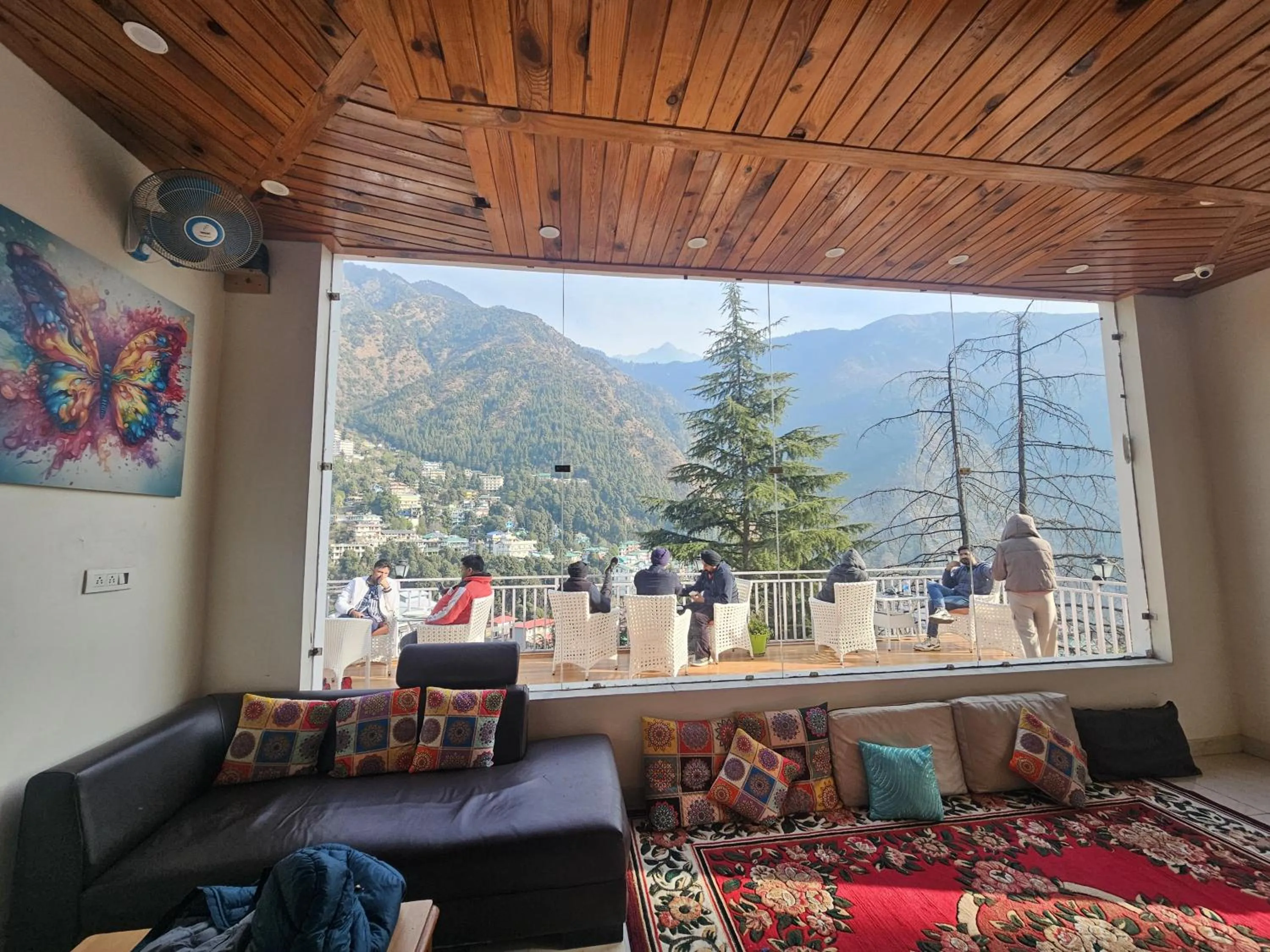Communal lounge/ TV room in The Bunksters Mcleodganj, Dharmkot