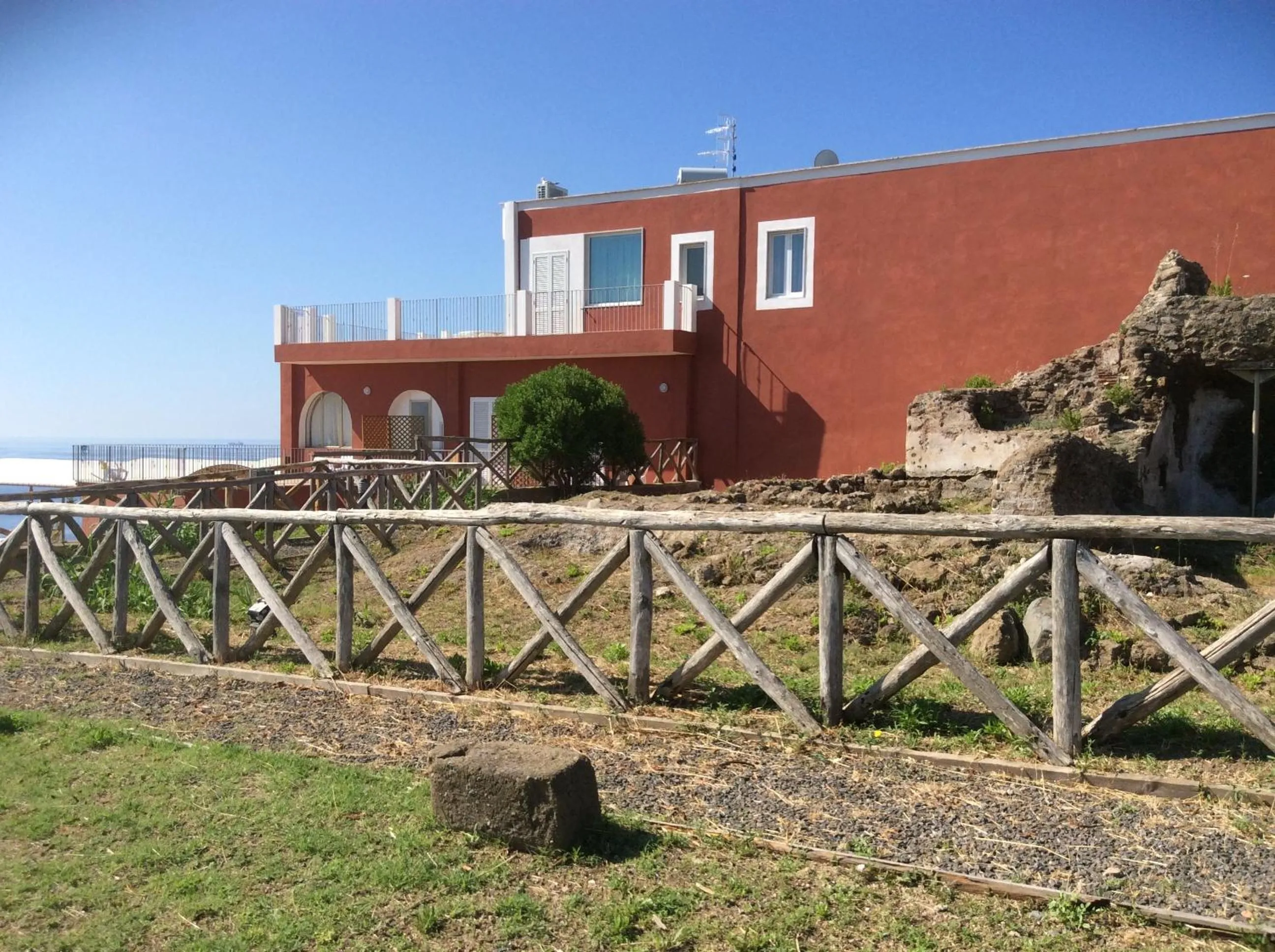 Facade/entrance in Hotel Borgo Cacciatori