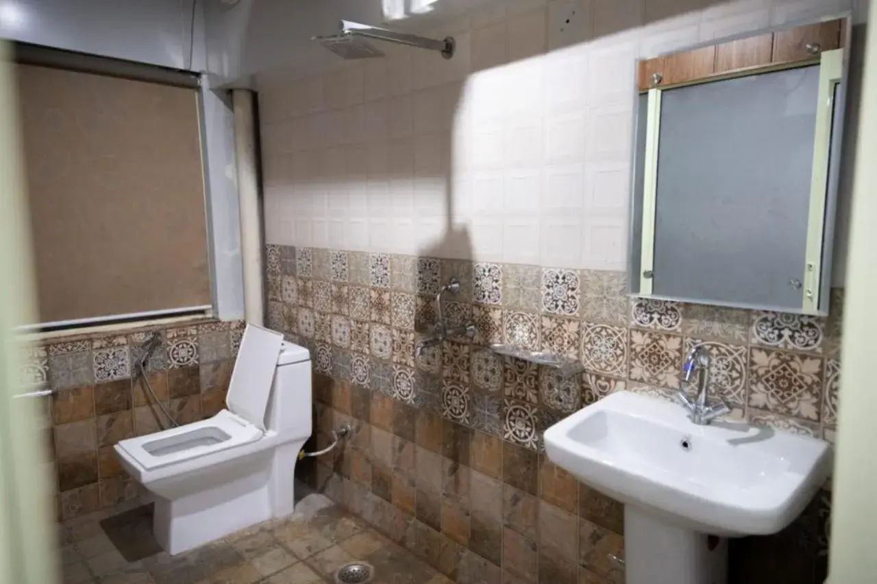 Superior Double Room - single occupancy in Home Stay Green View Doon Superior Double Room - single occupancy in Home Stay Green View Doon