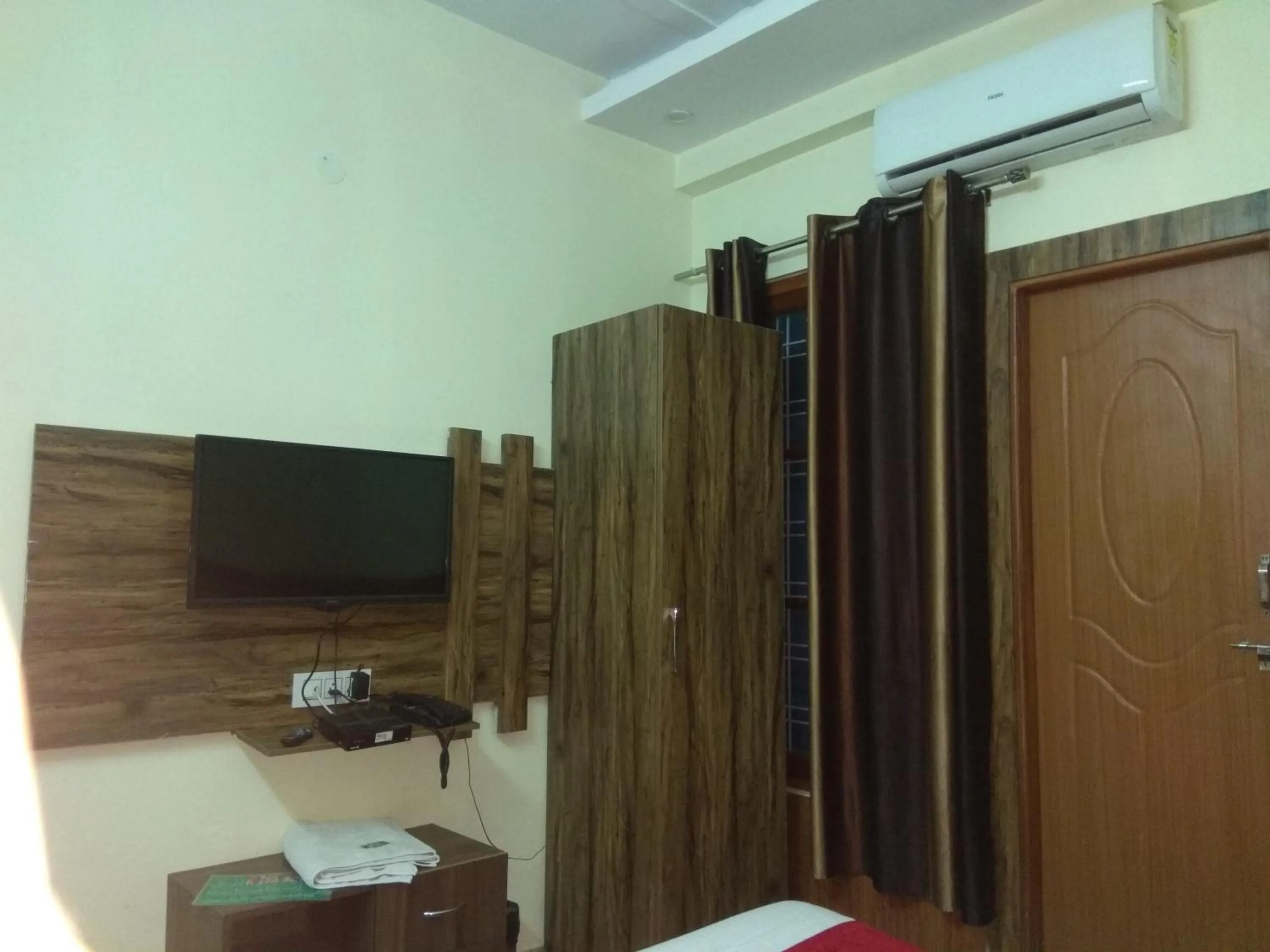 TV and multimedia in Home Stay Green View Doon