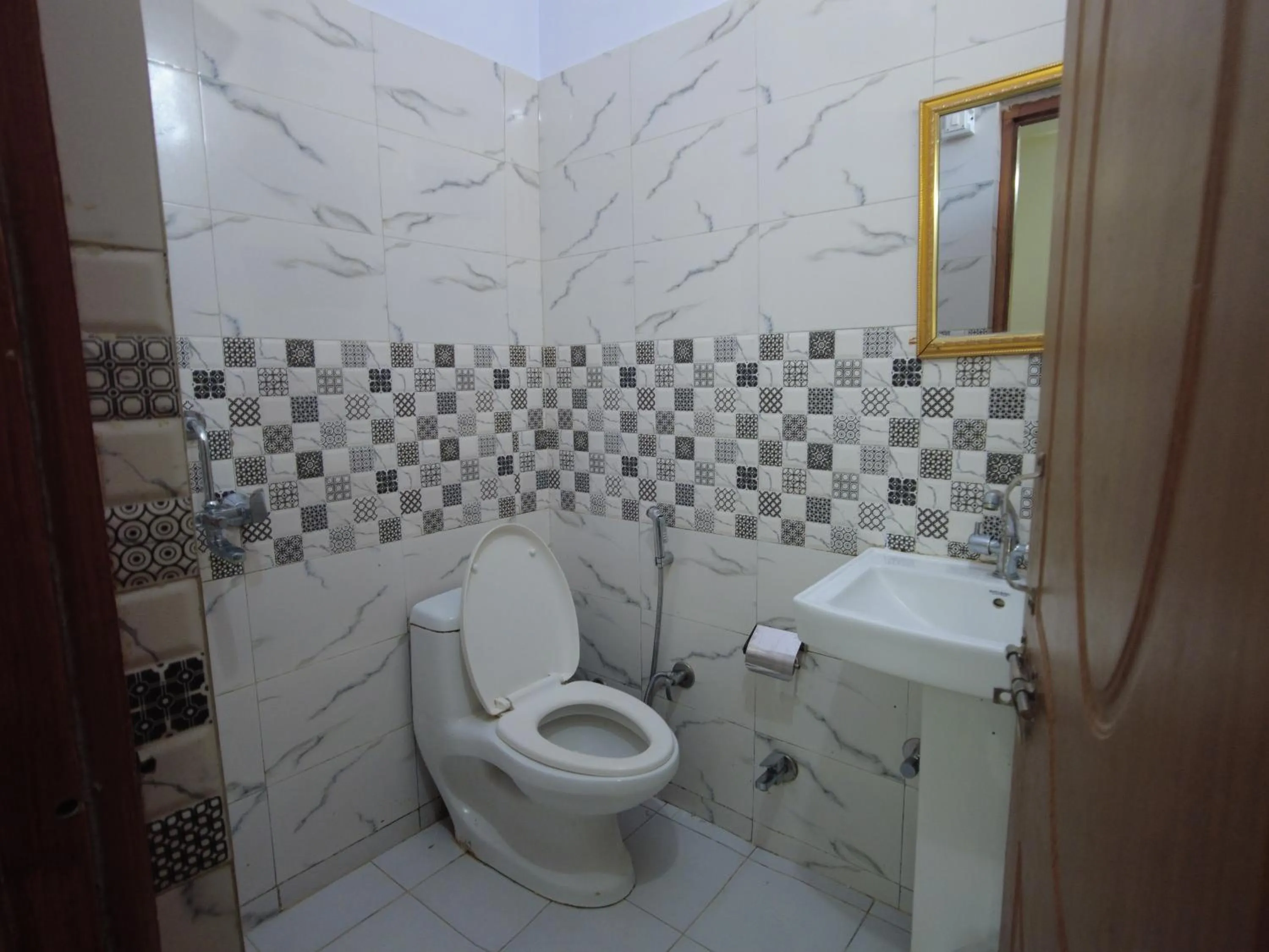 Bathroom in Home Stay Green View Doon