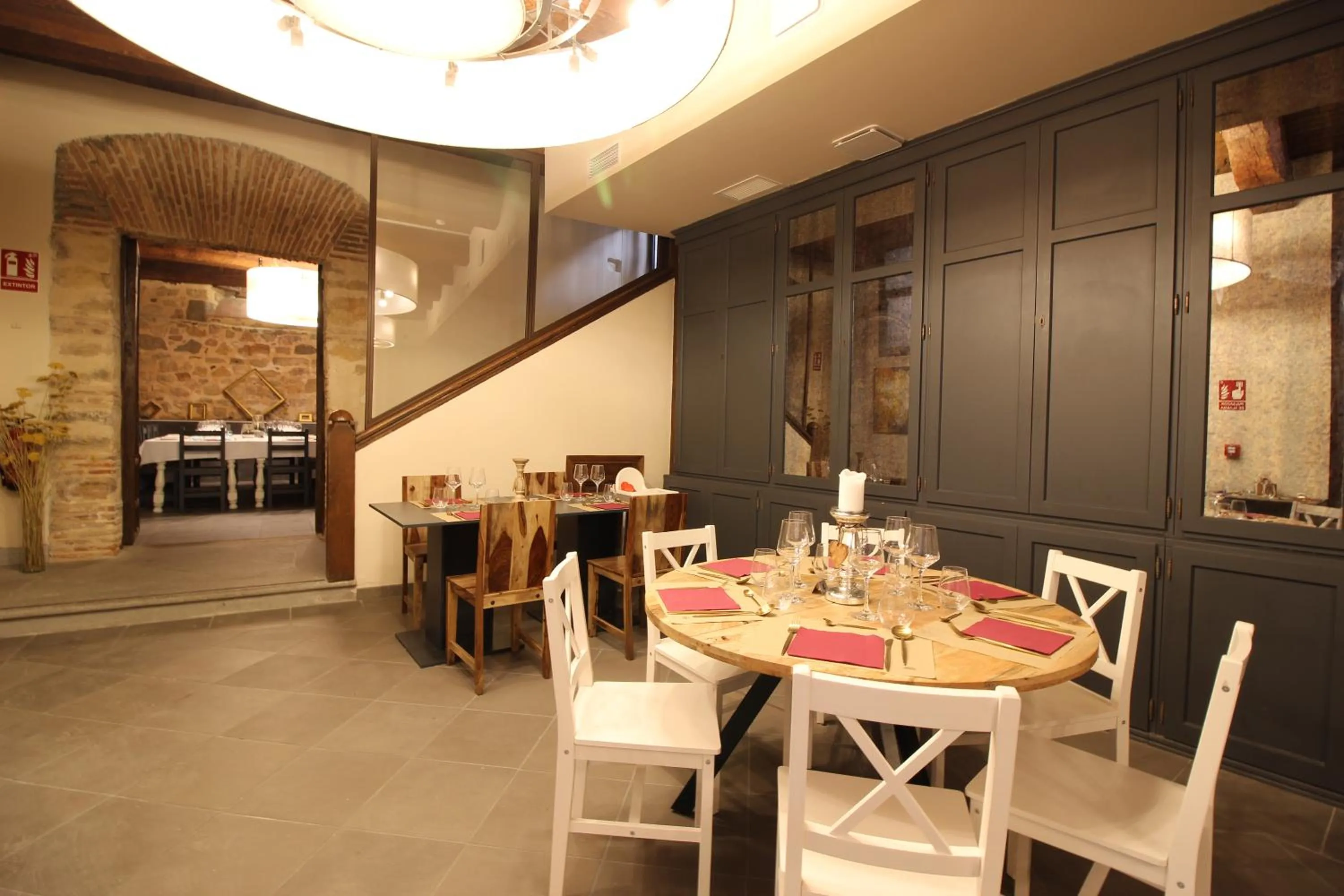 Restaurant/places to eat in Palacio La Floresta