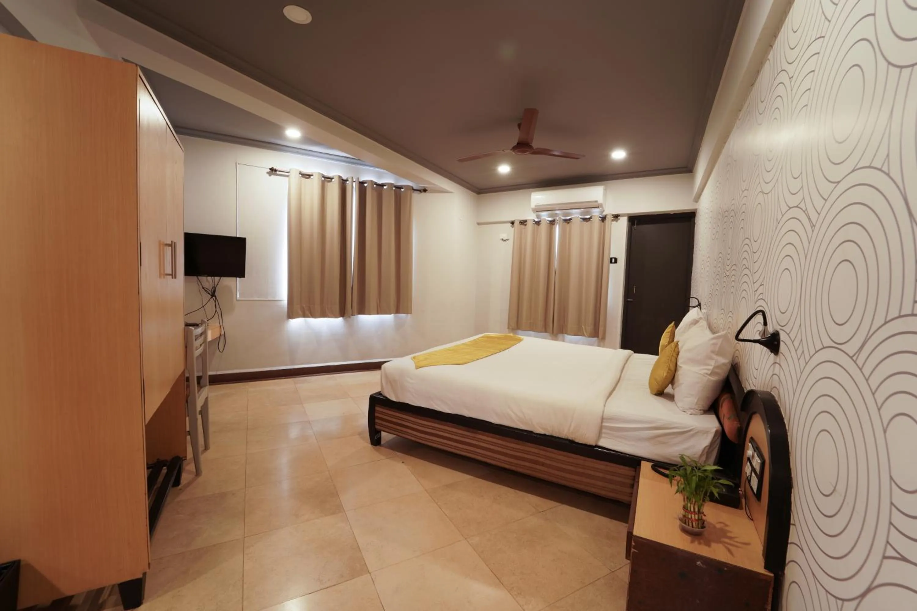 Photo of the whole room, Bed in The Treat Hotel