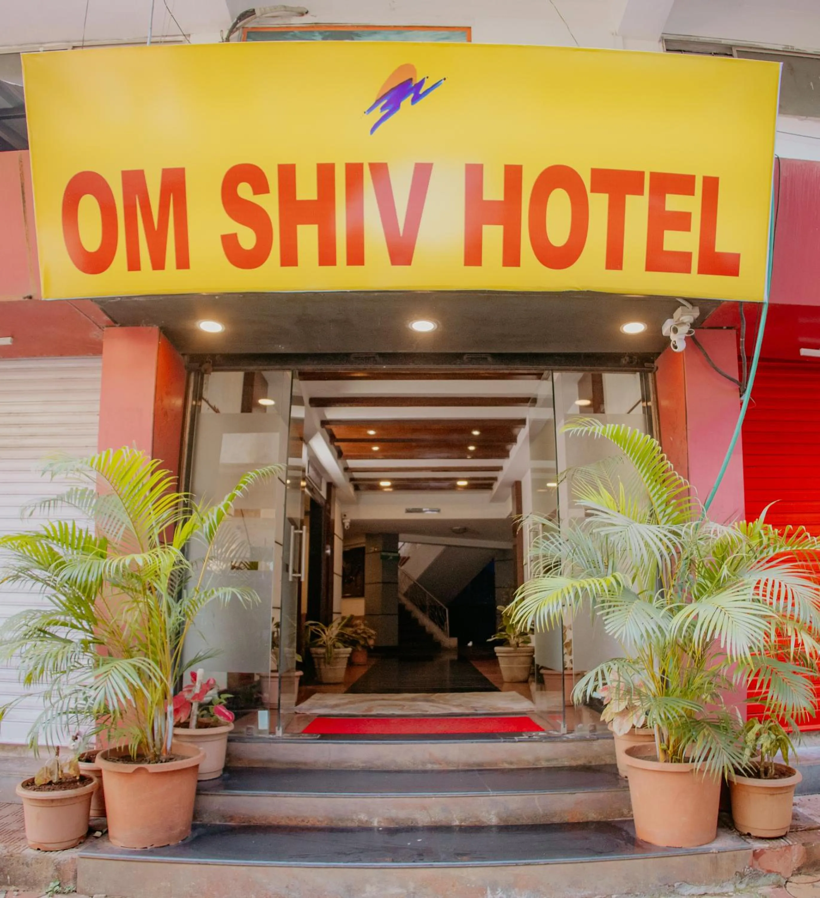 Facade/entrance in Om Shiv Hotel