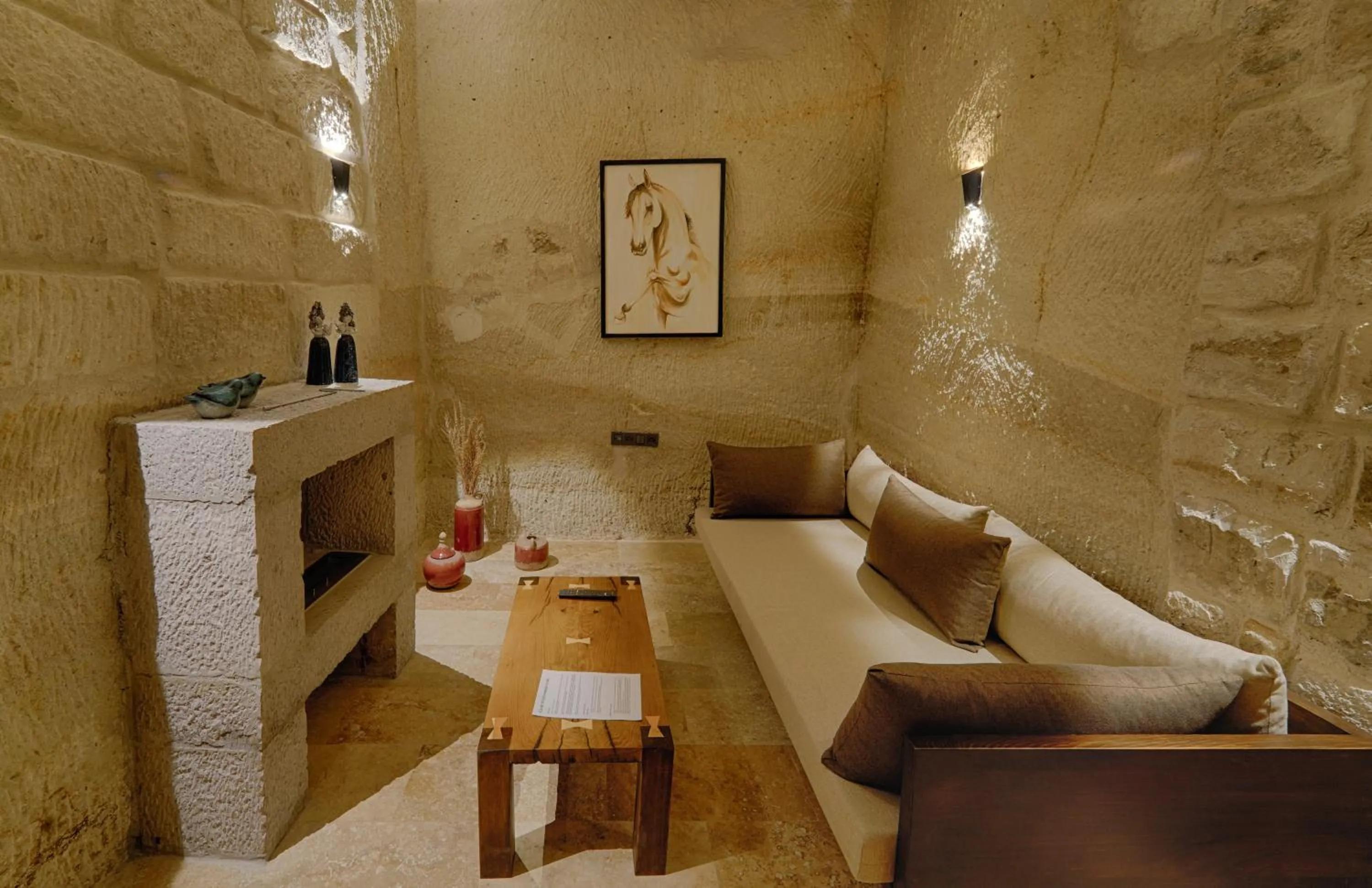 Living room in Luvi Cave Hotel