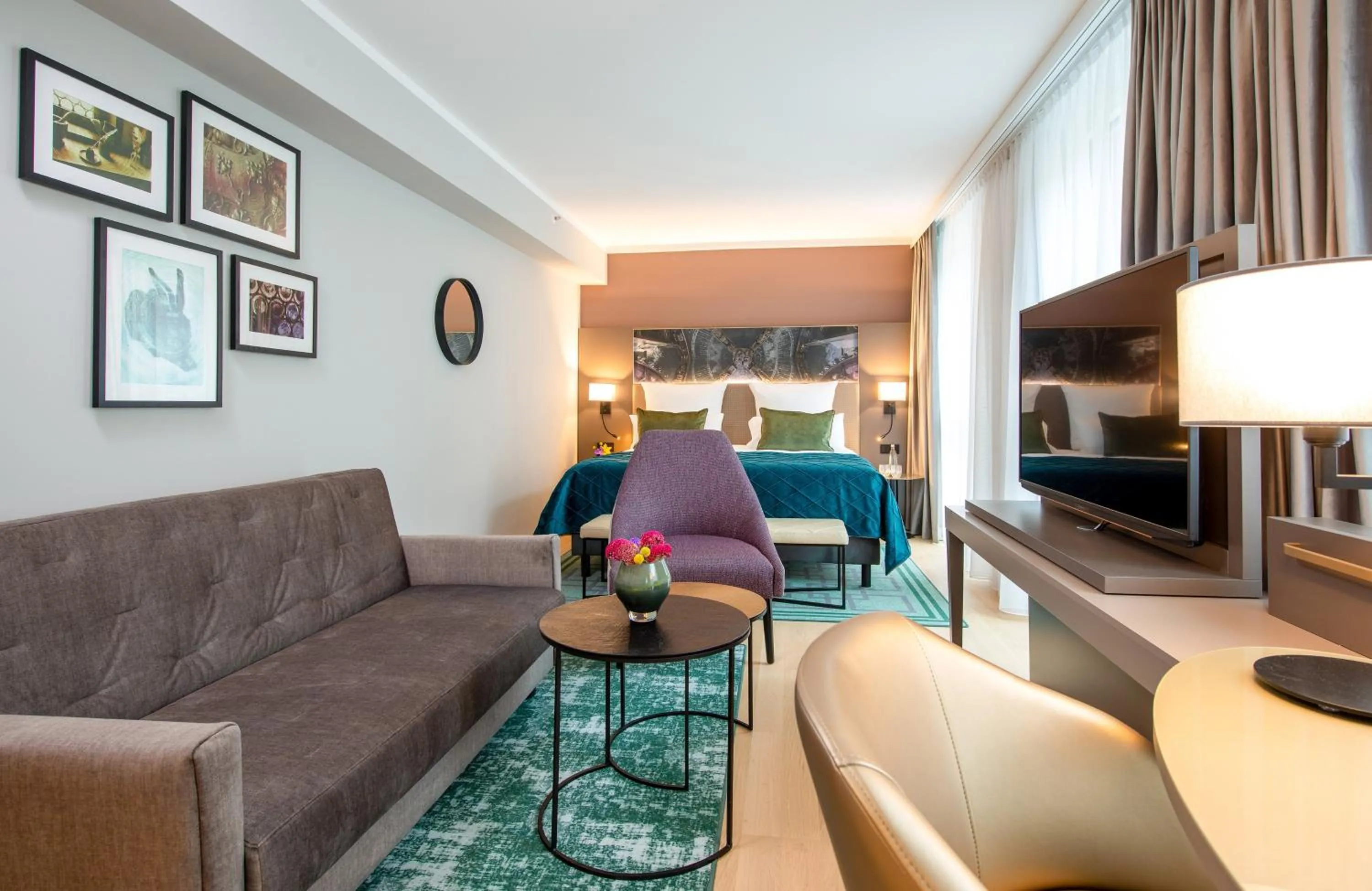 Photo of the whole room in Leonardo Royal Hotel Nürnberg