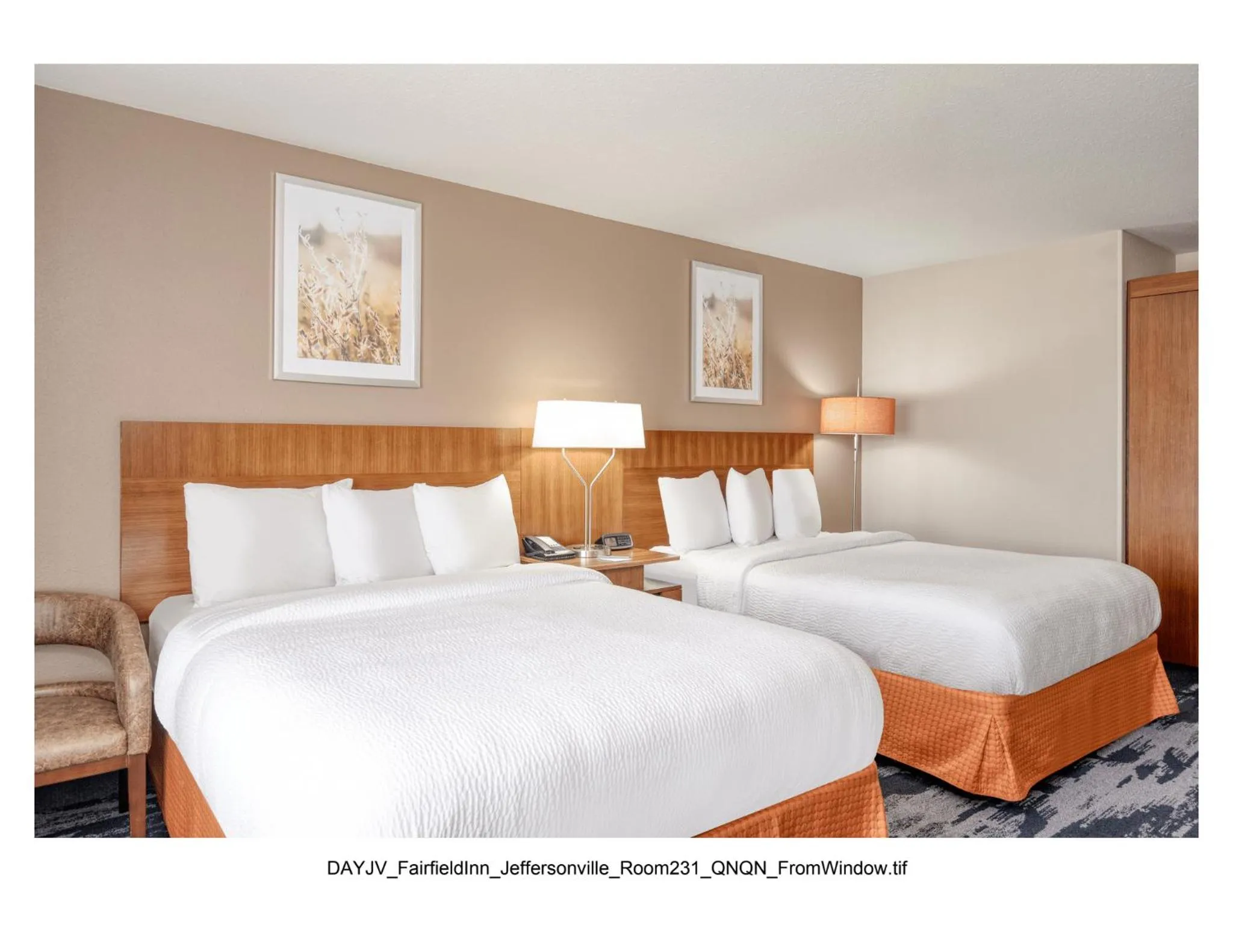 Bed in Fairfield Inn & Suites by Marriott Jeffersonville I-71