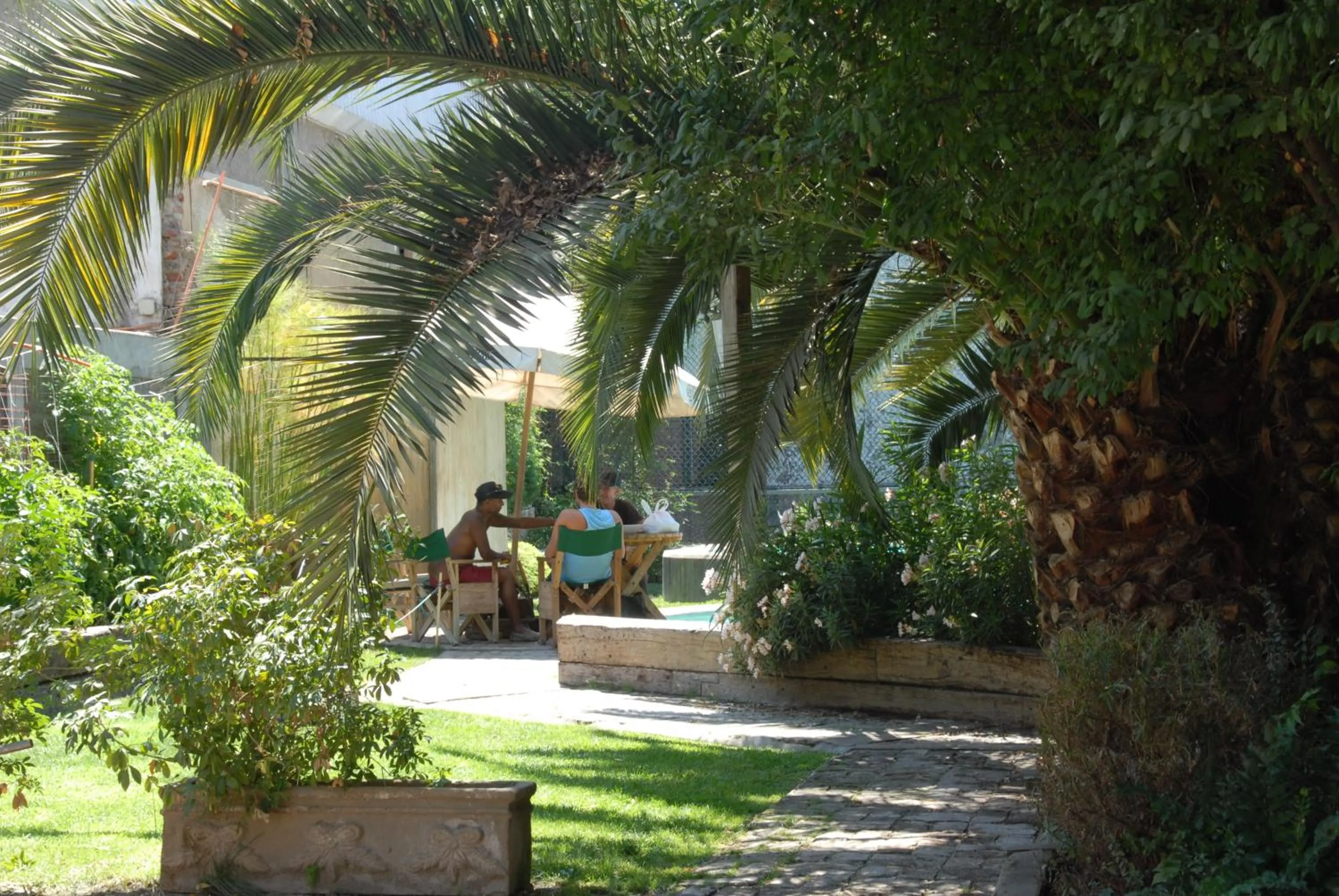 La Casa Roja Hostel