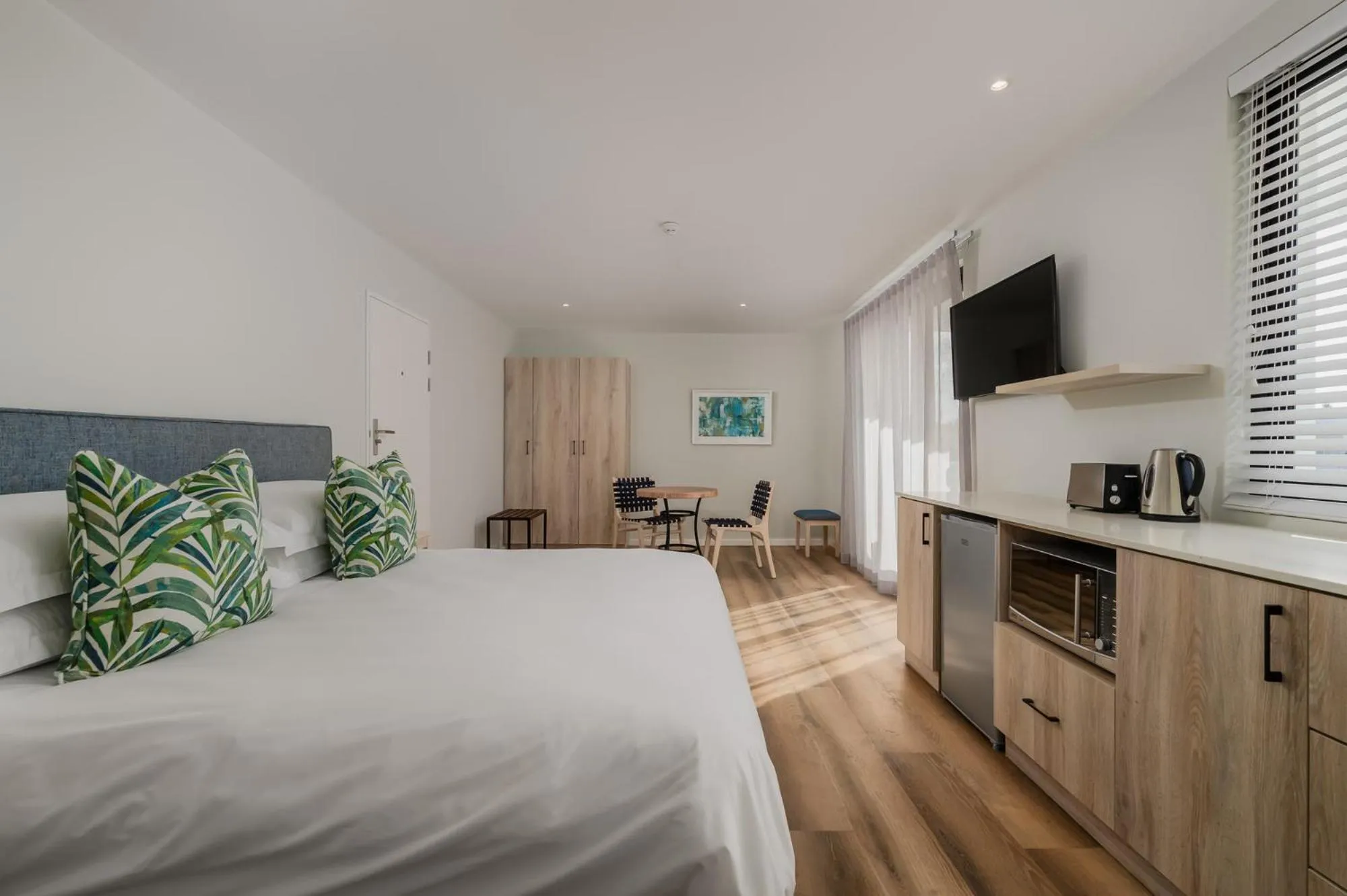 Photo of the whole room, Bed in Paxton Luxury Apartments self-catering