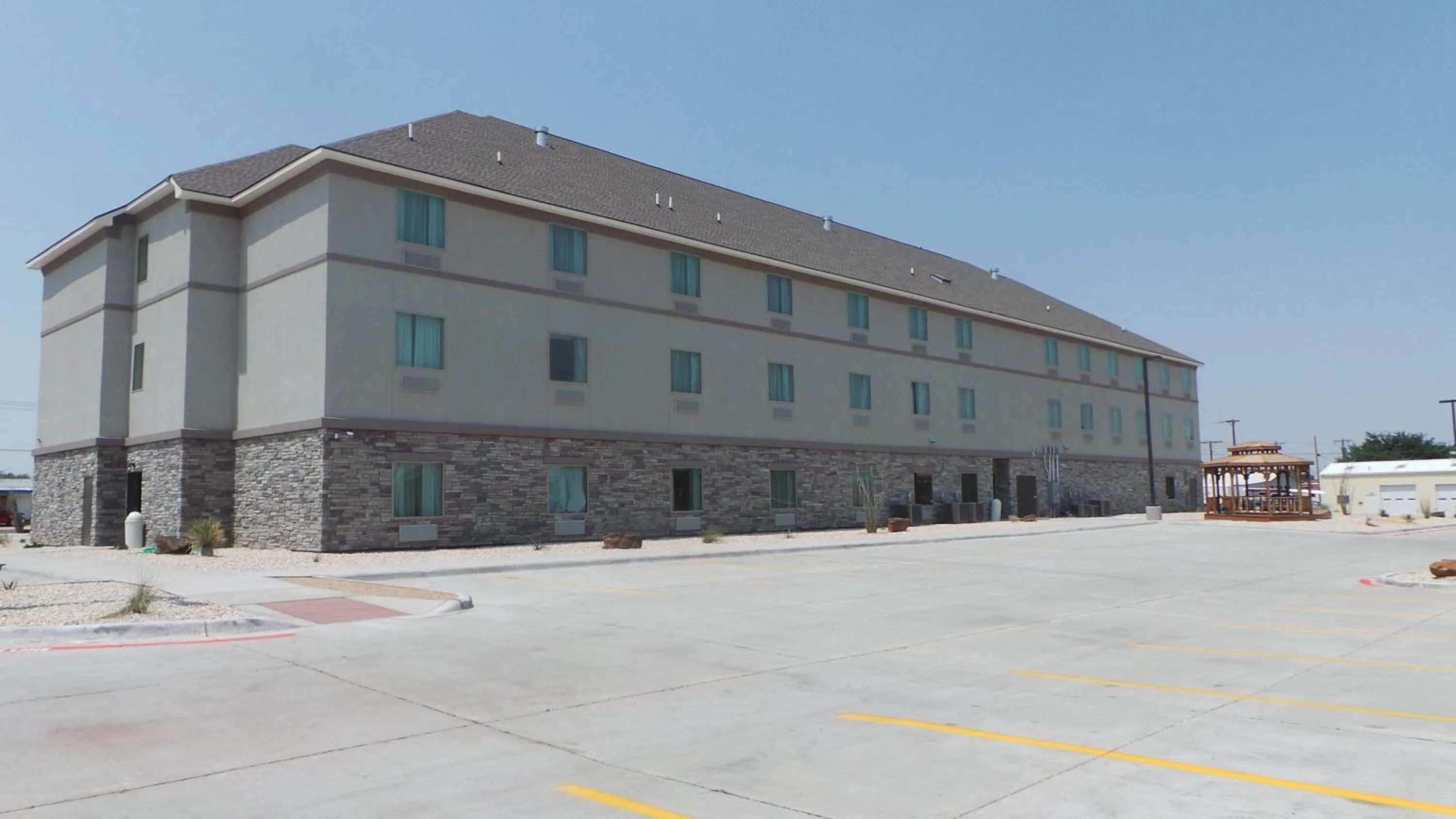 Facade/entrance in Baymont by Wyndham Andrews TX