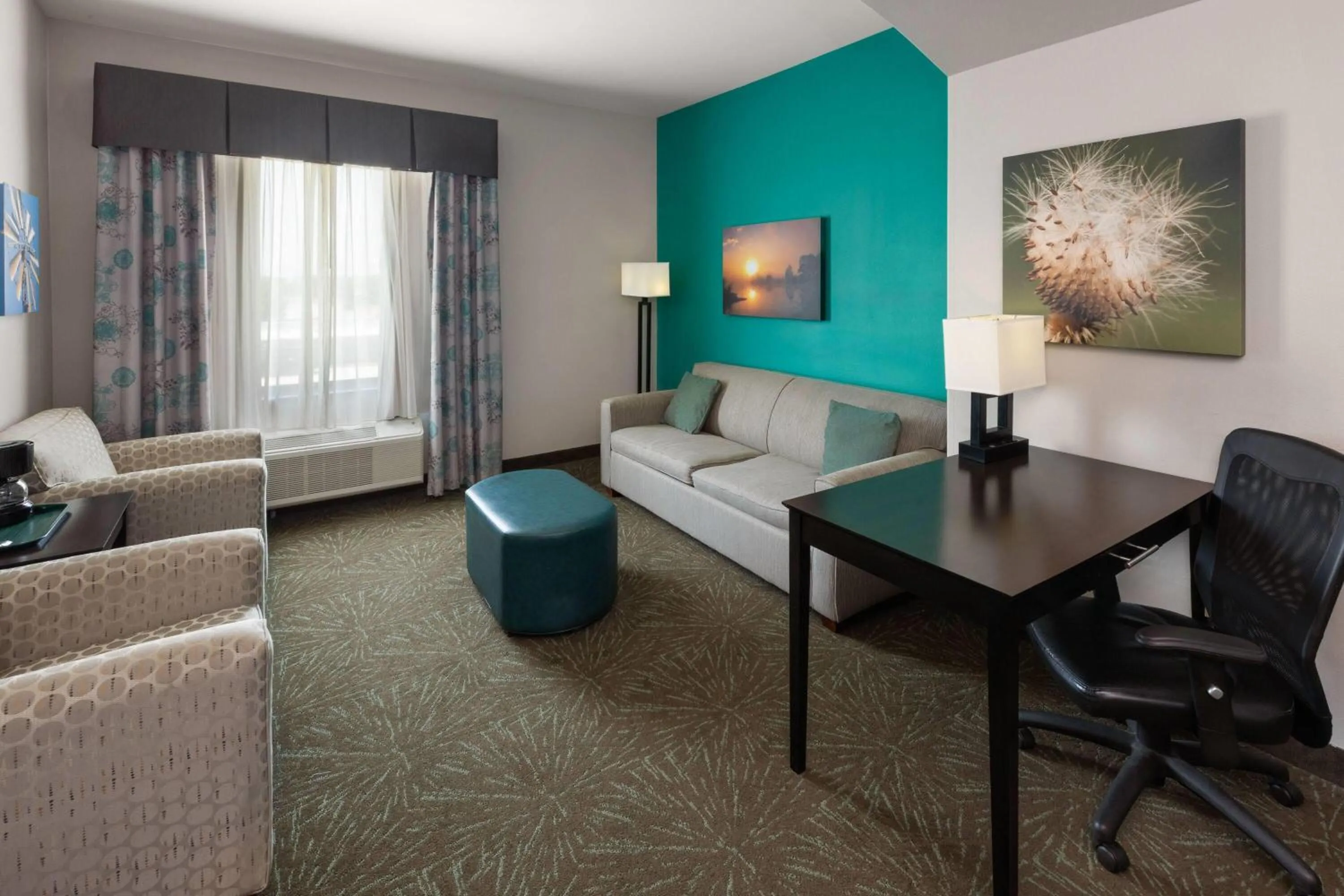 Photo of the whole room in Baymont by Wyndham Andrews TX