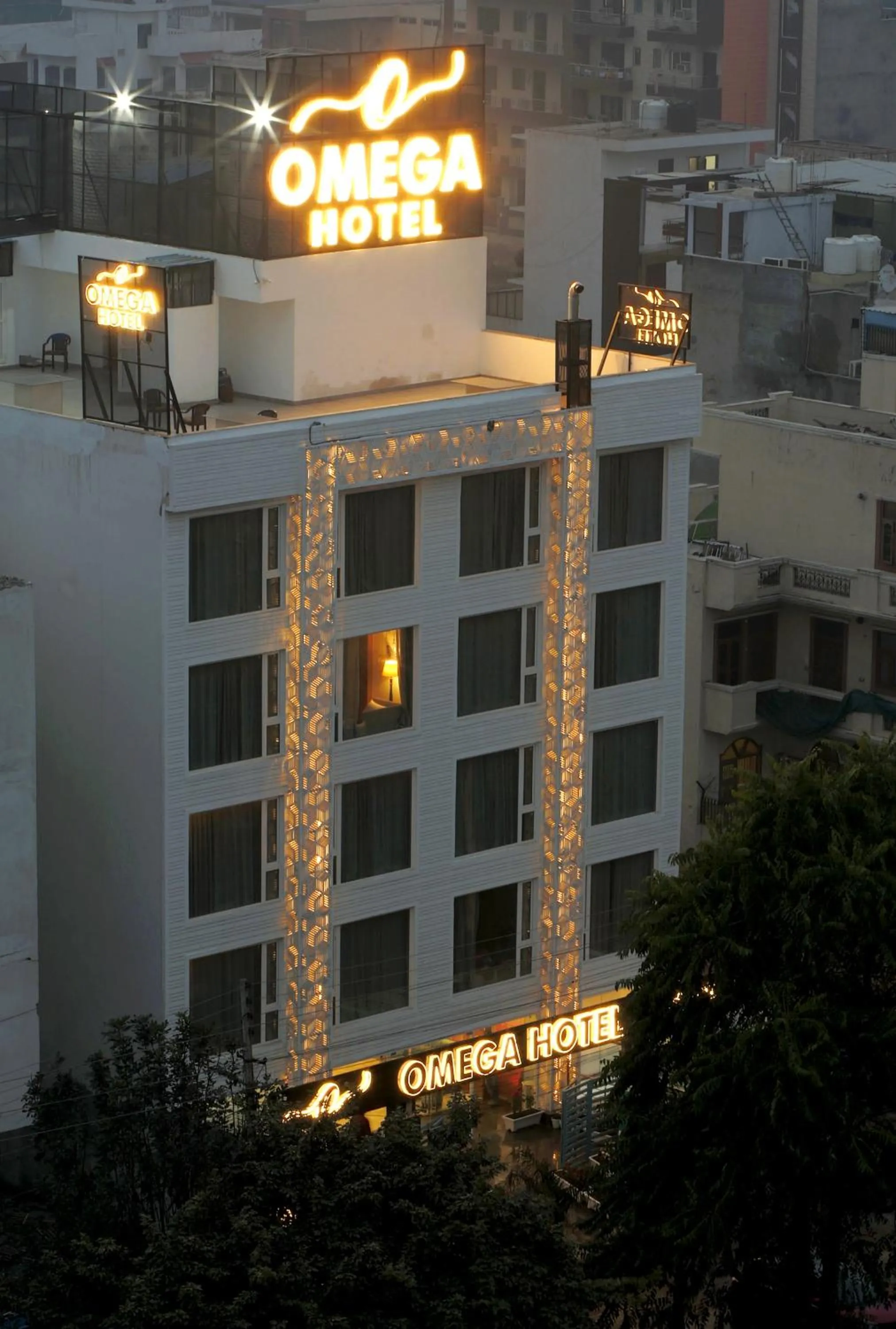 Hotel Omega - Gurgaon Central, Sec 45