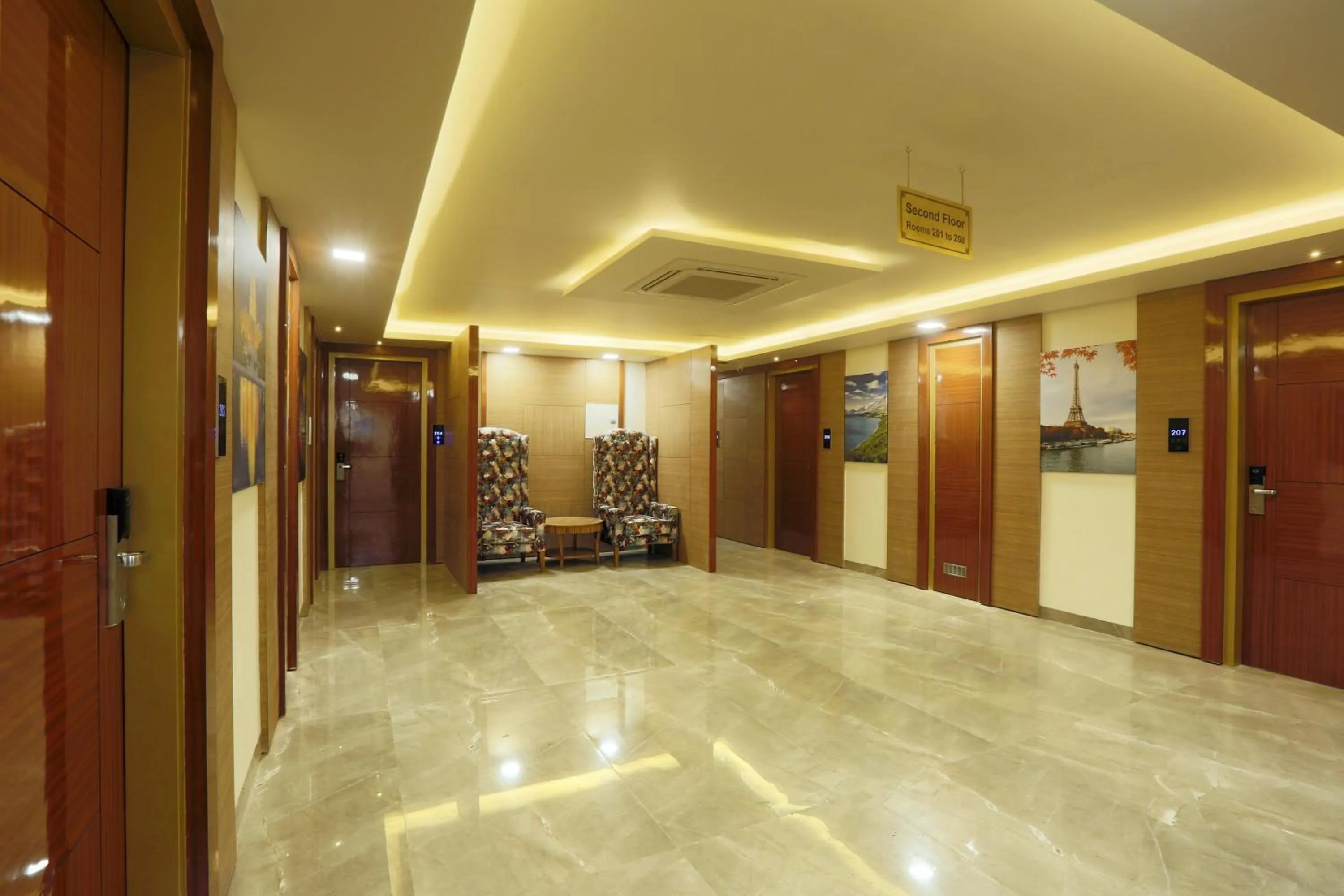 Lobby or reception in Hotel Omega - Gurgaon Central, Sec 45