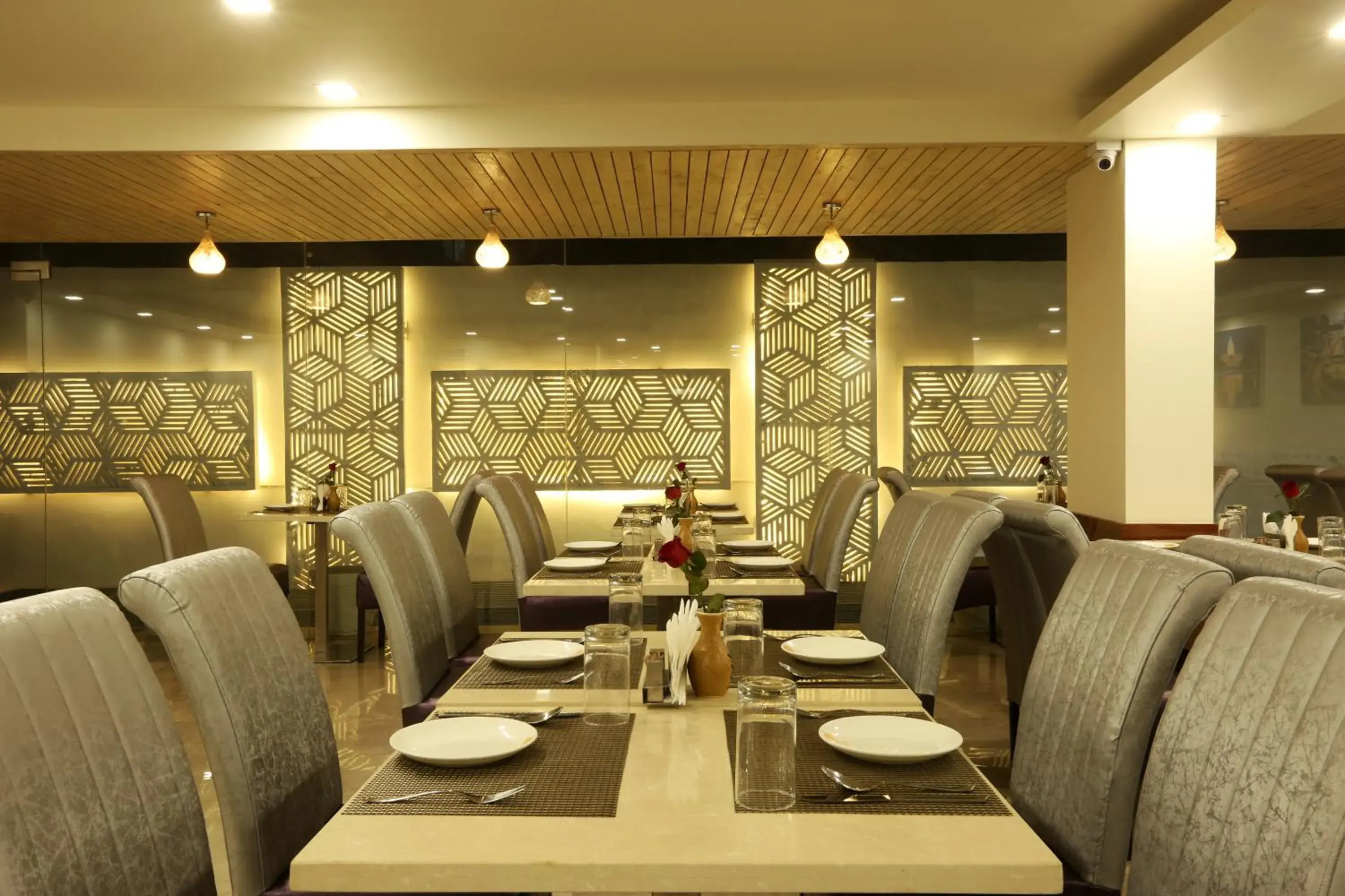 Restaurant/places to eat in Hotel Omega - Gurgaon Central, Sec 45 Restaurant/places to eat in Hotel Omega - Gurgaon Central, Sec 45