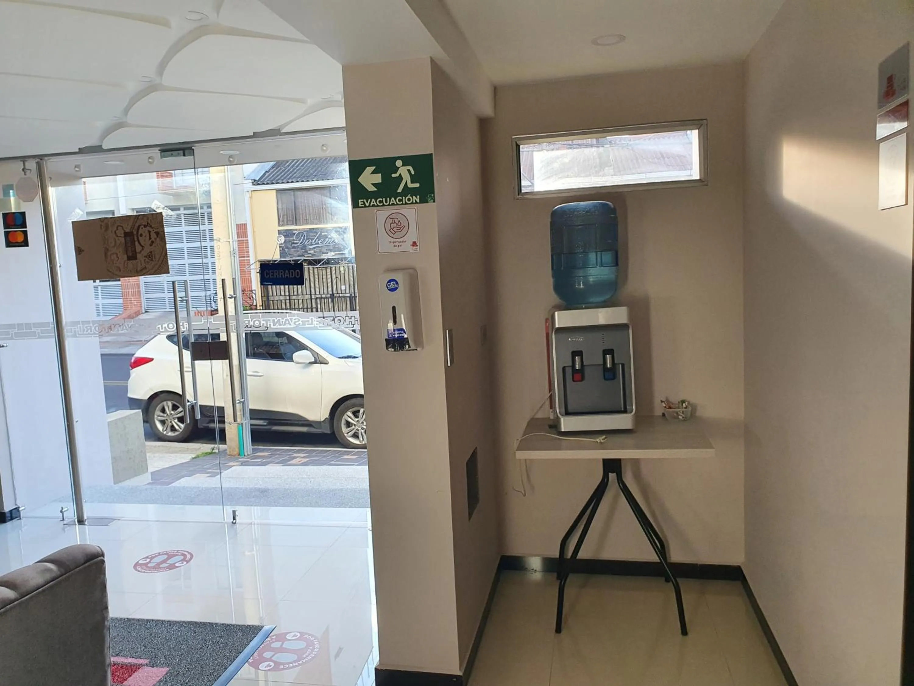 Coffee/tea facilities in HOTEL SANTORI