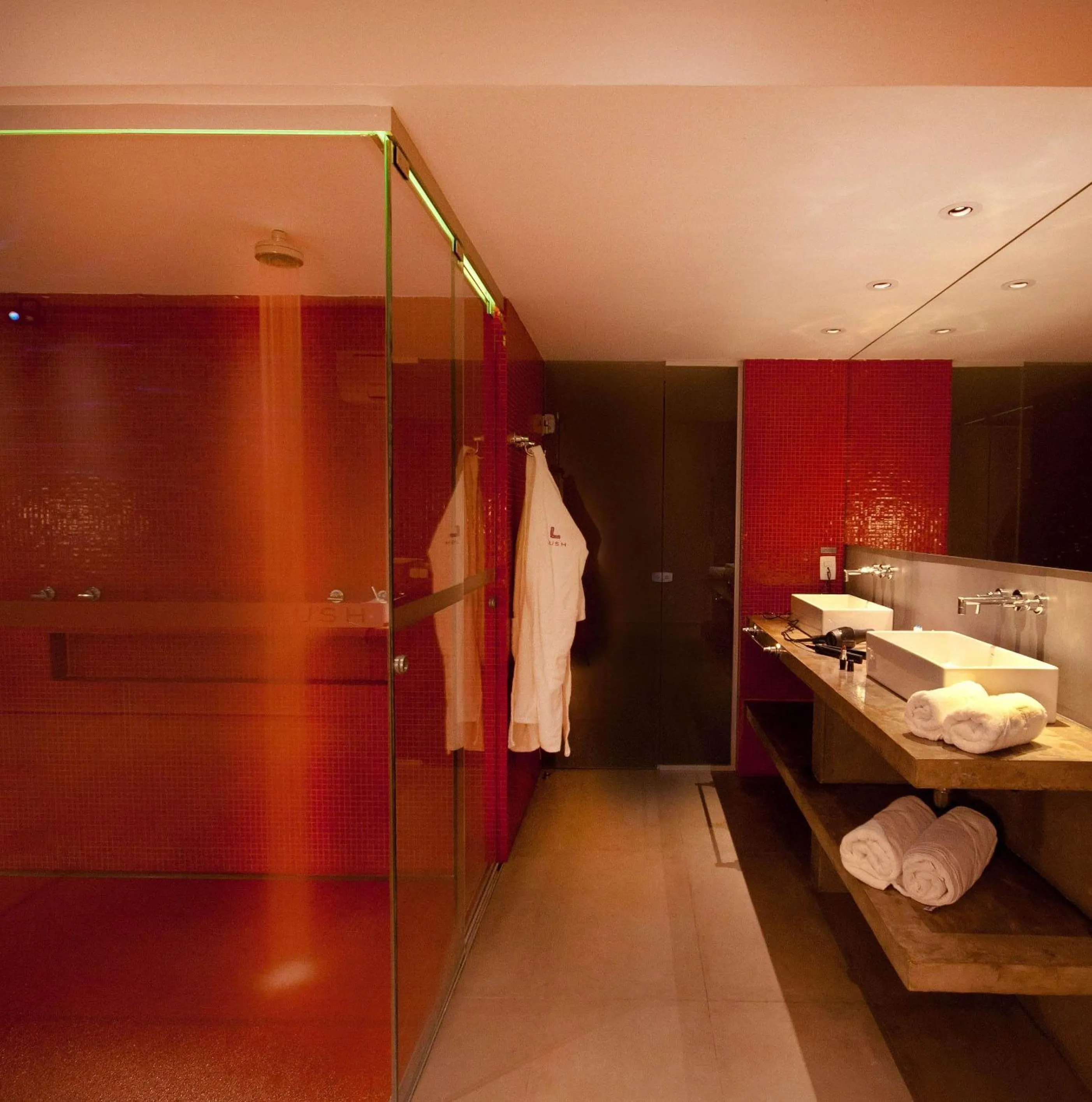 Bathroom in Lush Motel Ipiranga