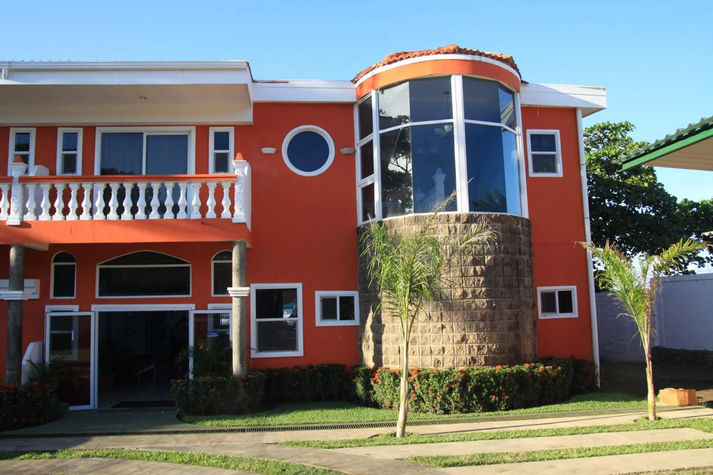 Facade/entrance in Sabas Beach Resort