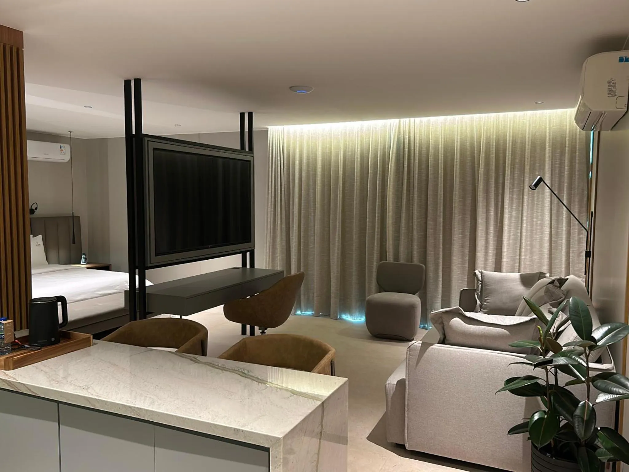 TV and multimedia in Jade Hotel Brasília