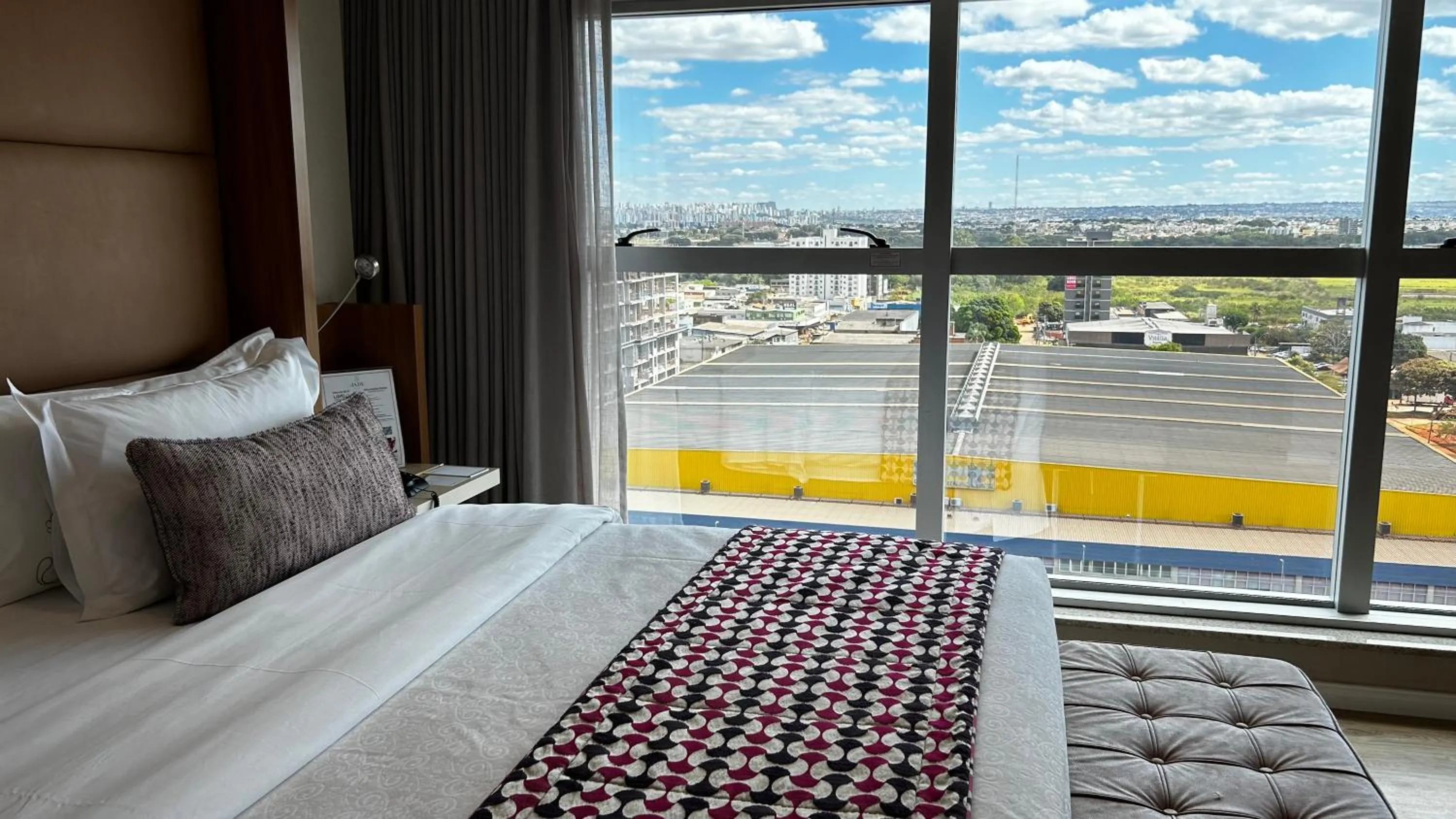 Bed in Jade Hotel Brasília