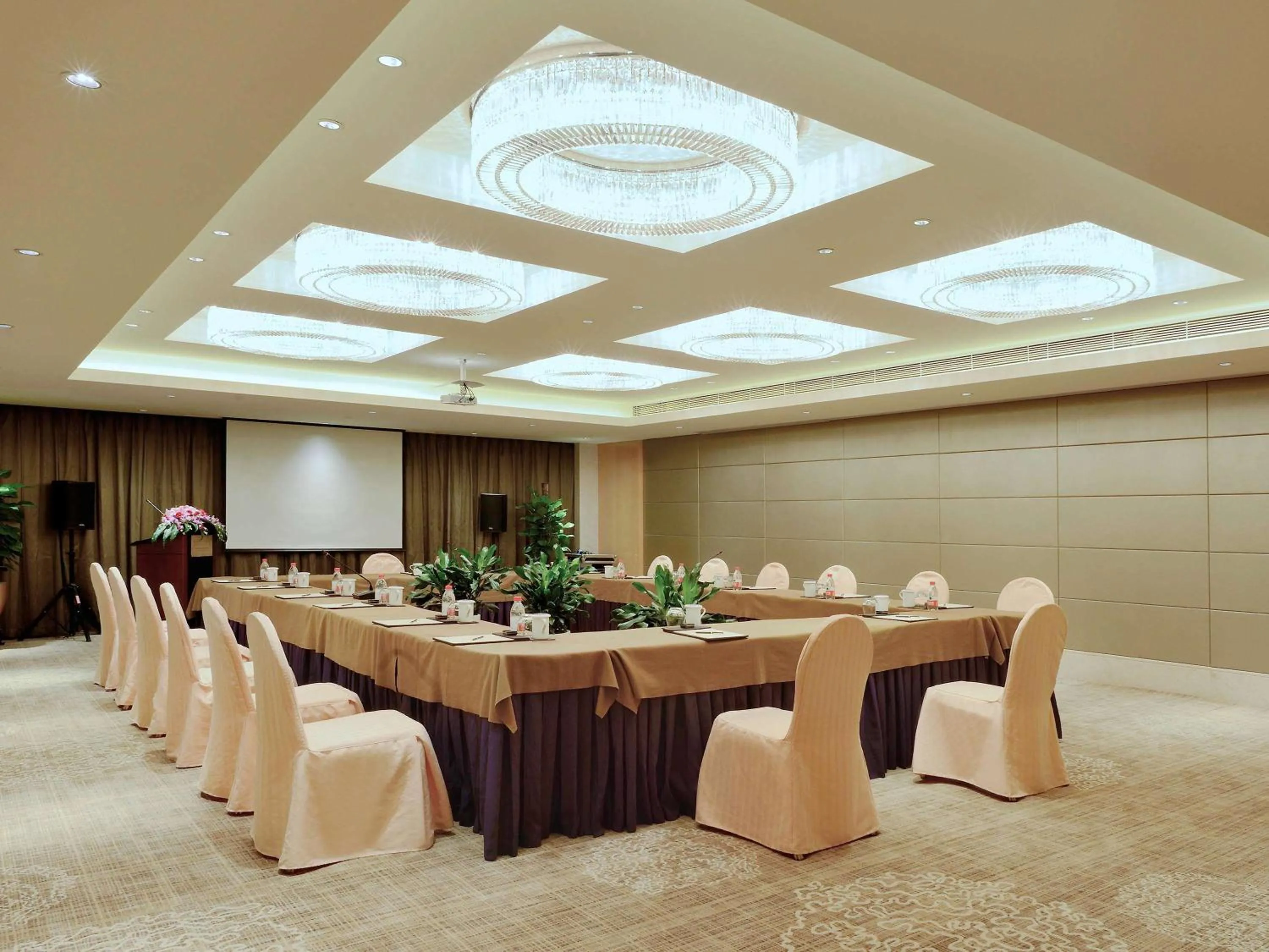 Meeting/conference room in Sofitel Hangzhou Westlake - Few steps to West Lake, with panoramic lake view terrace