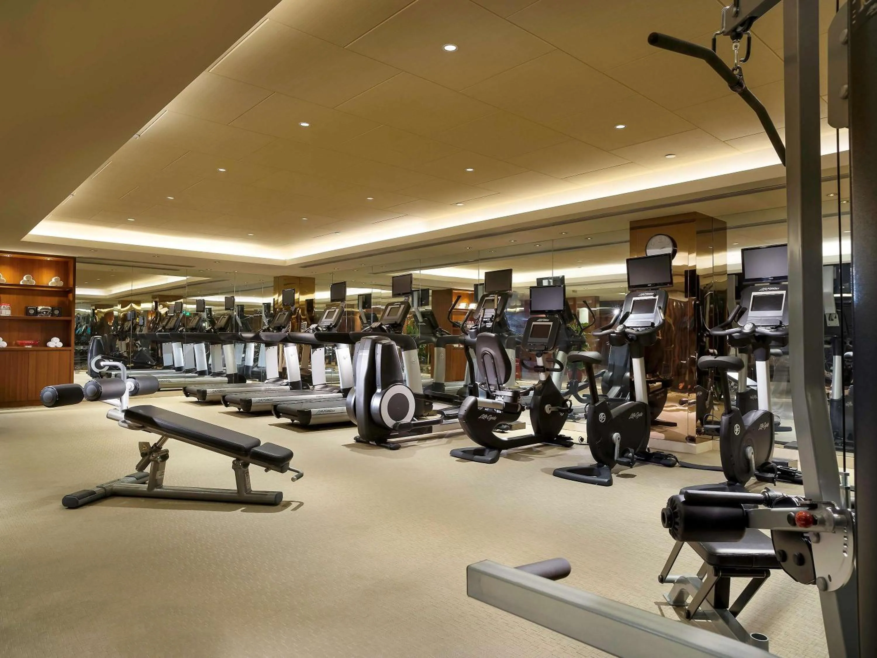 Sports in Sofitel Hangzhou Westlake - Few steps to West Lake, with panoramic lake view terrace