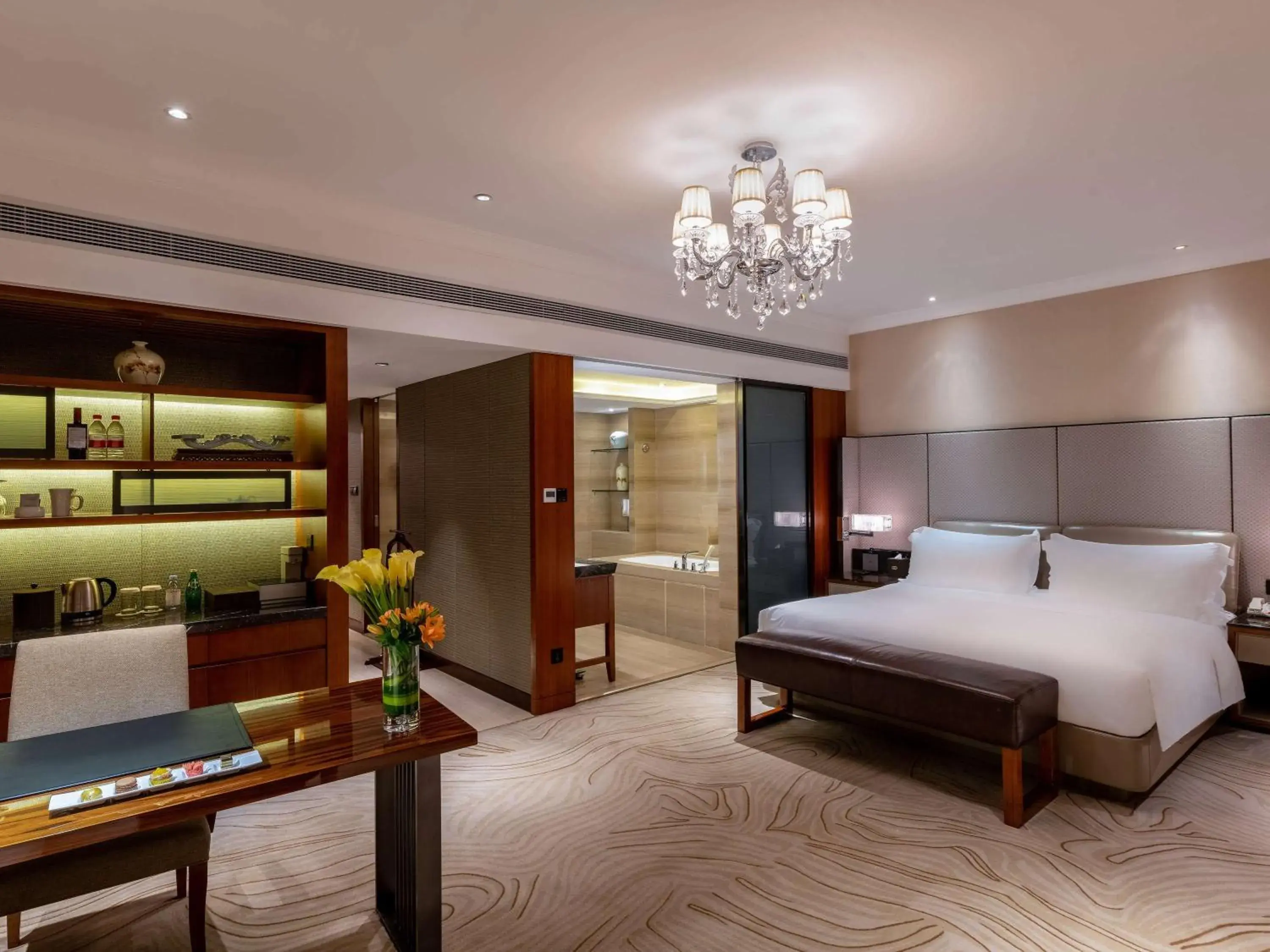 Bedroom, Bed in Sofitel Hangzhou Westlake - Few steps to West Lake, with panoramic lake view terrace Bedroom, Bed in Sofitel Hangzhou Westlake - Few steps to West Lake, with panoramic lake view terrace
