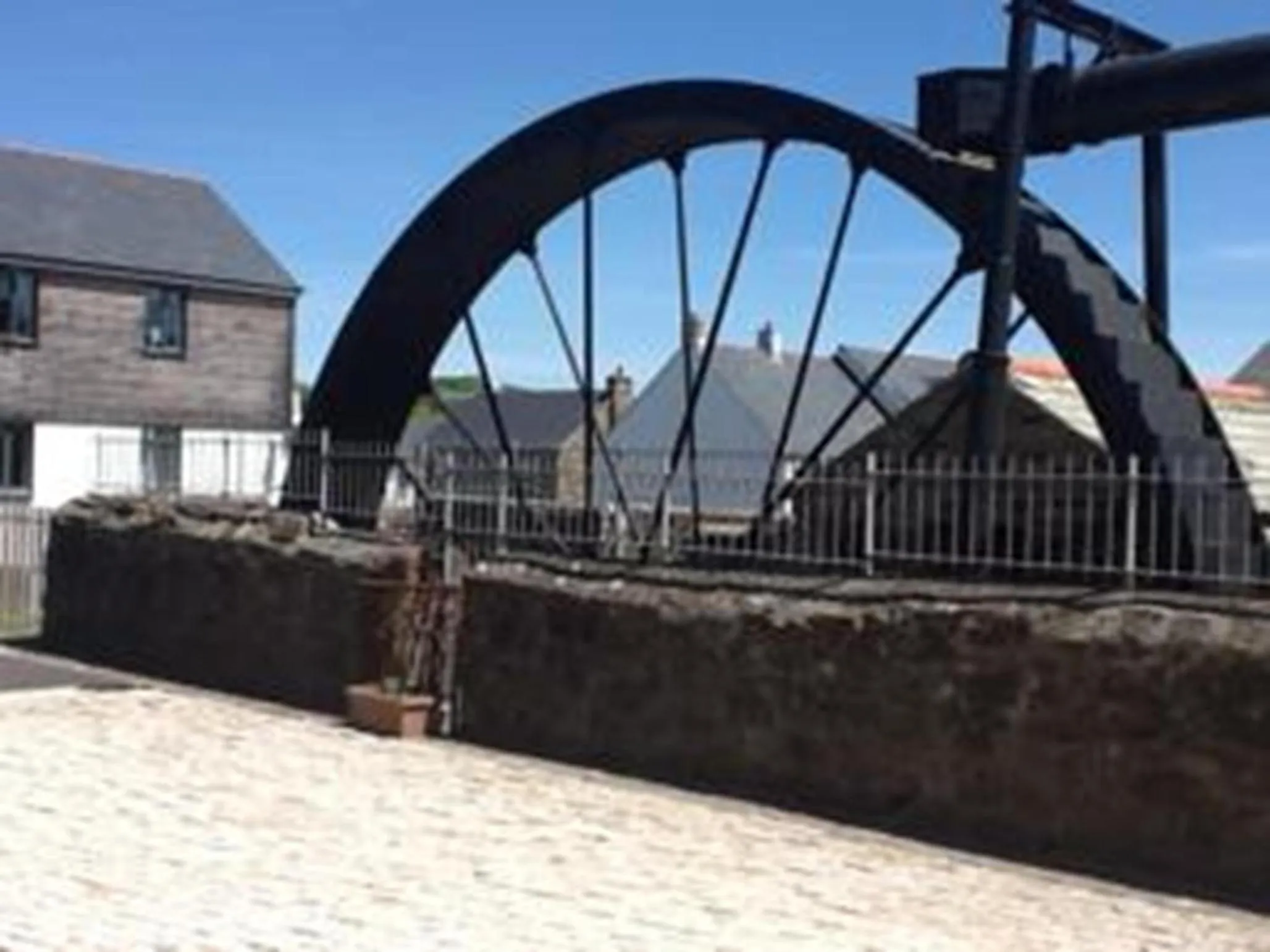 Facade/entrance in Wheel Water Collections