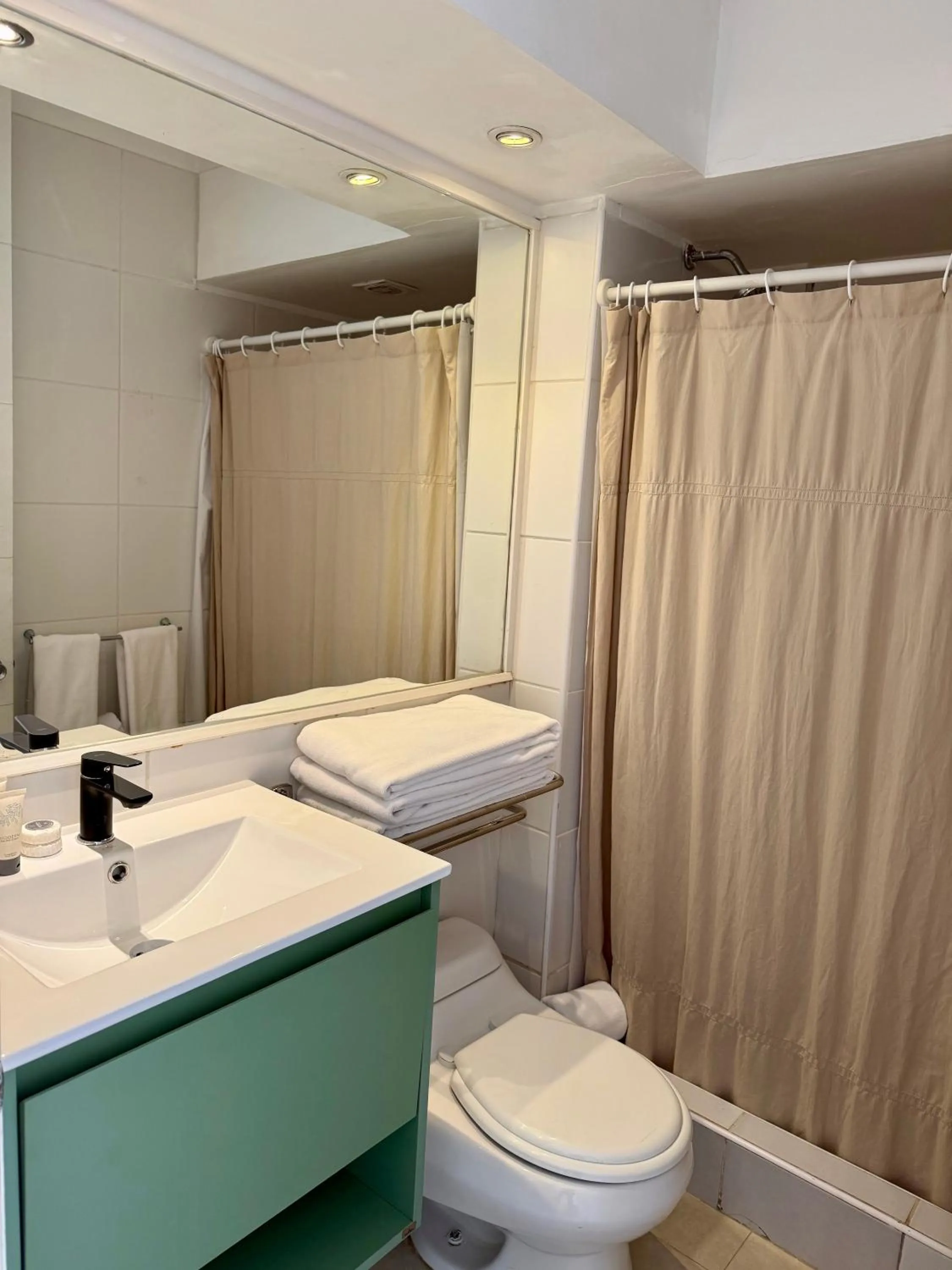Bathroom in Hotel Green en Marbella