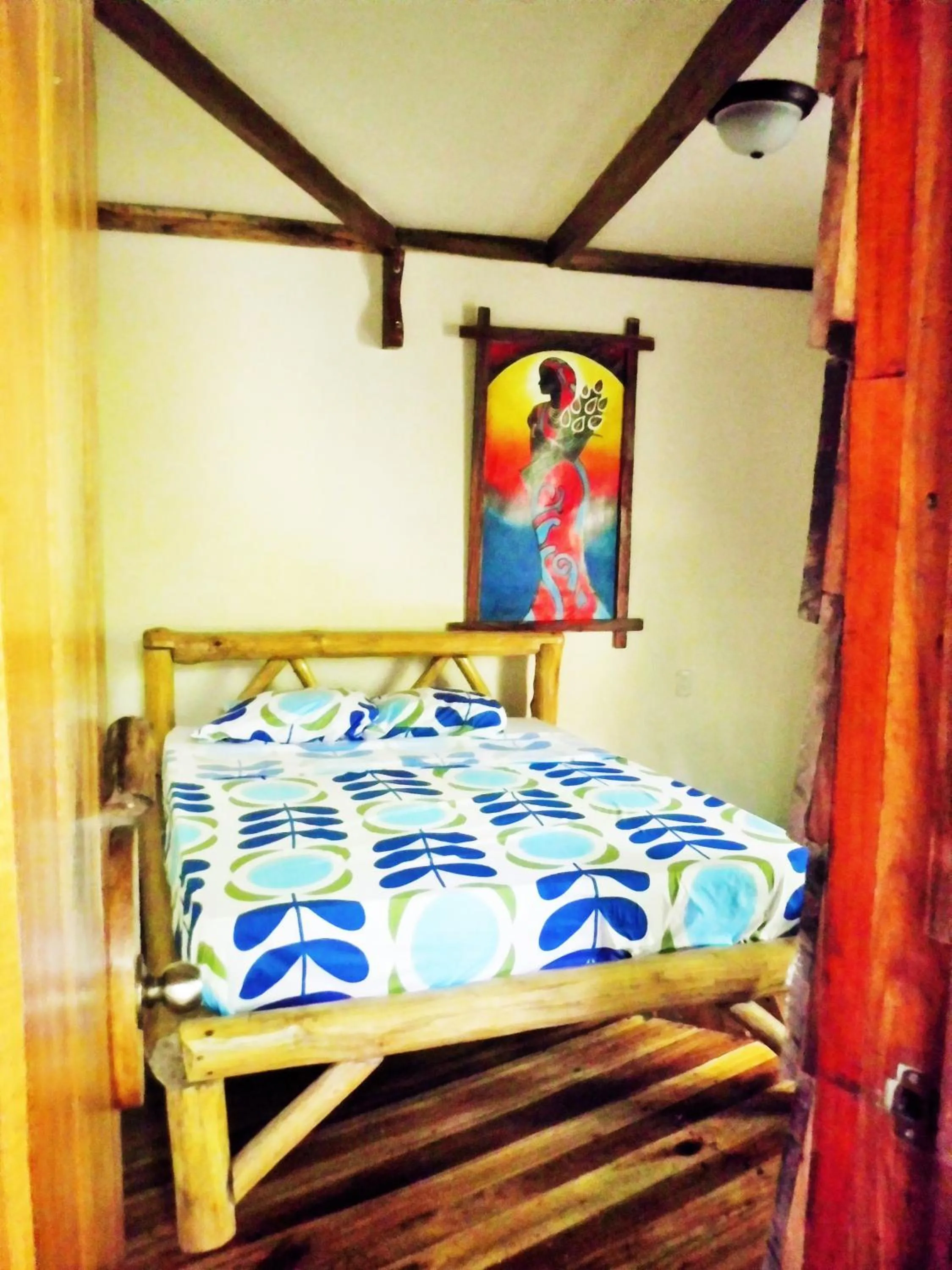 Large Double Room - single occupancy in Se Ua