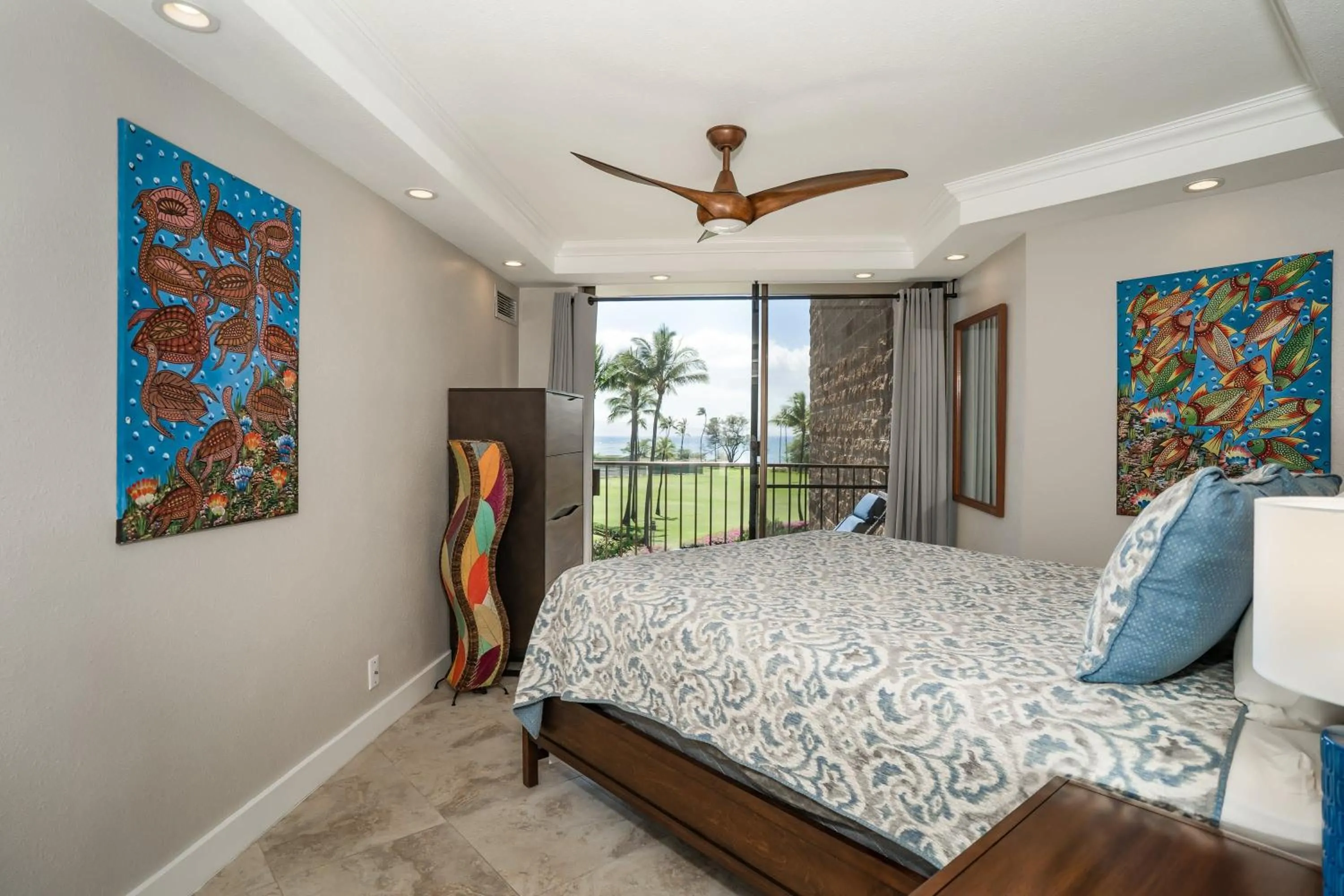 Bed in Elegant Oceanfront Vistas