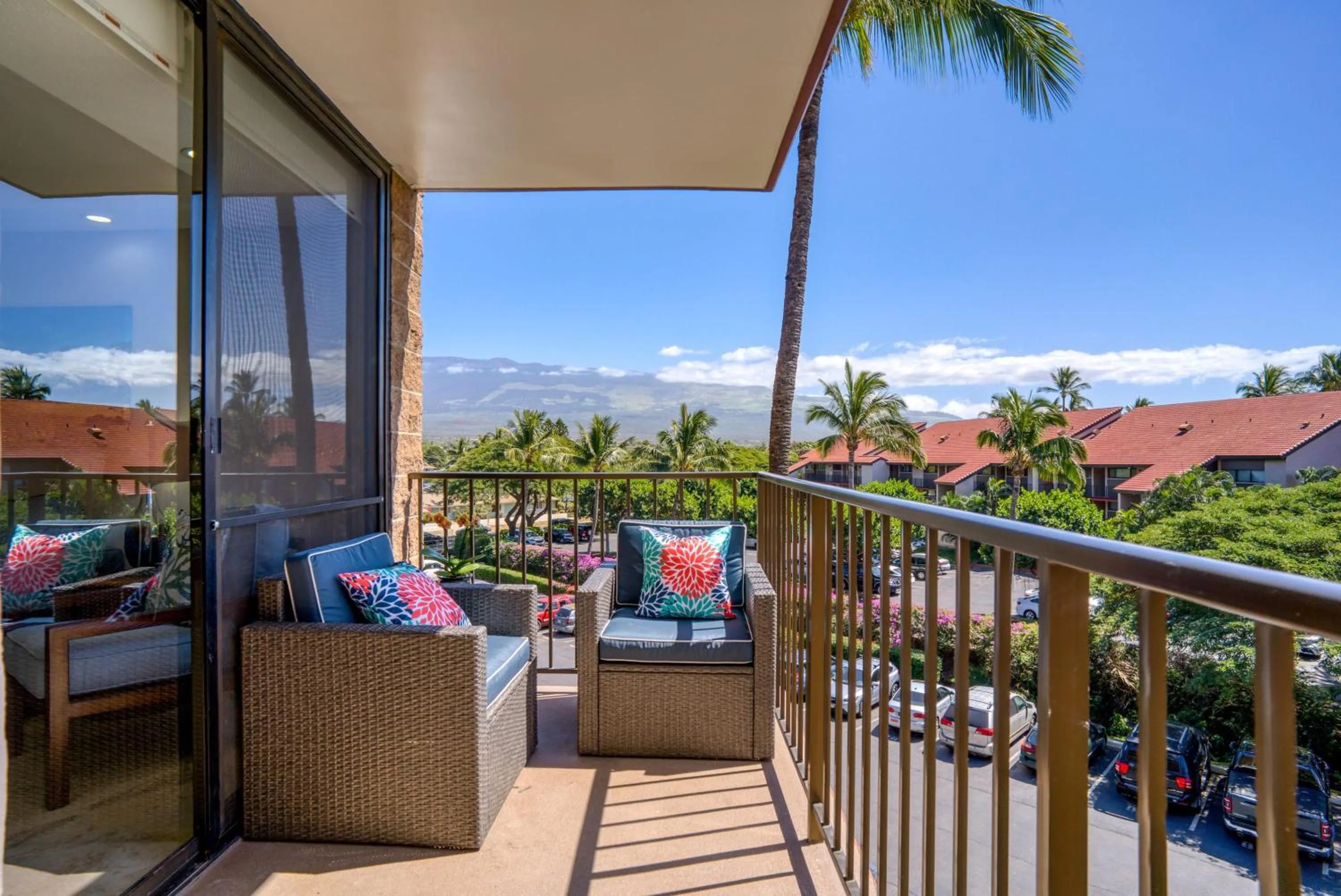 Elegant Oceanfront Vistas